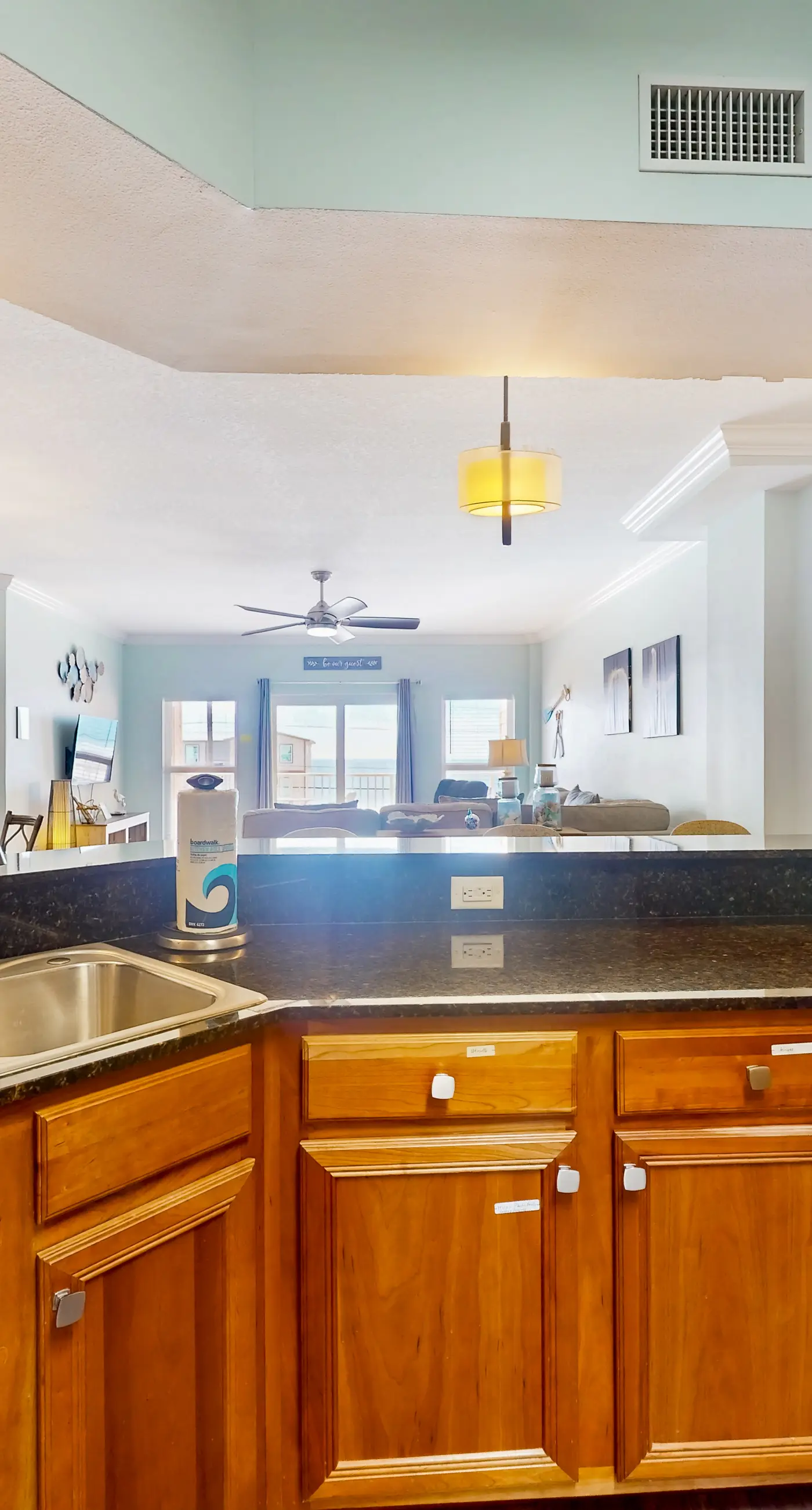 Mexico Beach condo w/ full beach view, central AC, and shared pool & hot tub