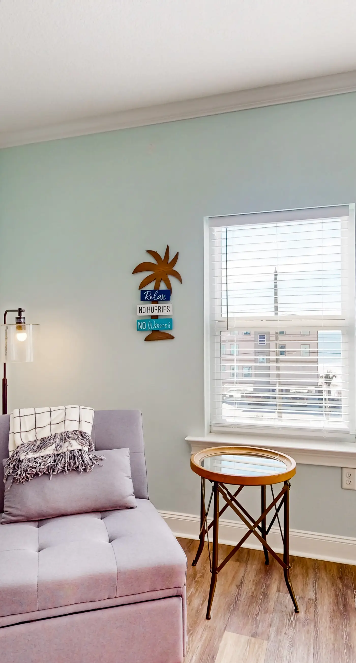 Mexico Beach condo w/ full beach view, central AC, and shared pool & hot tub