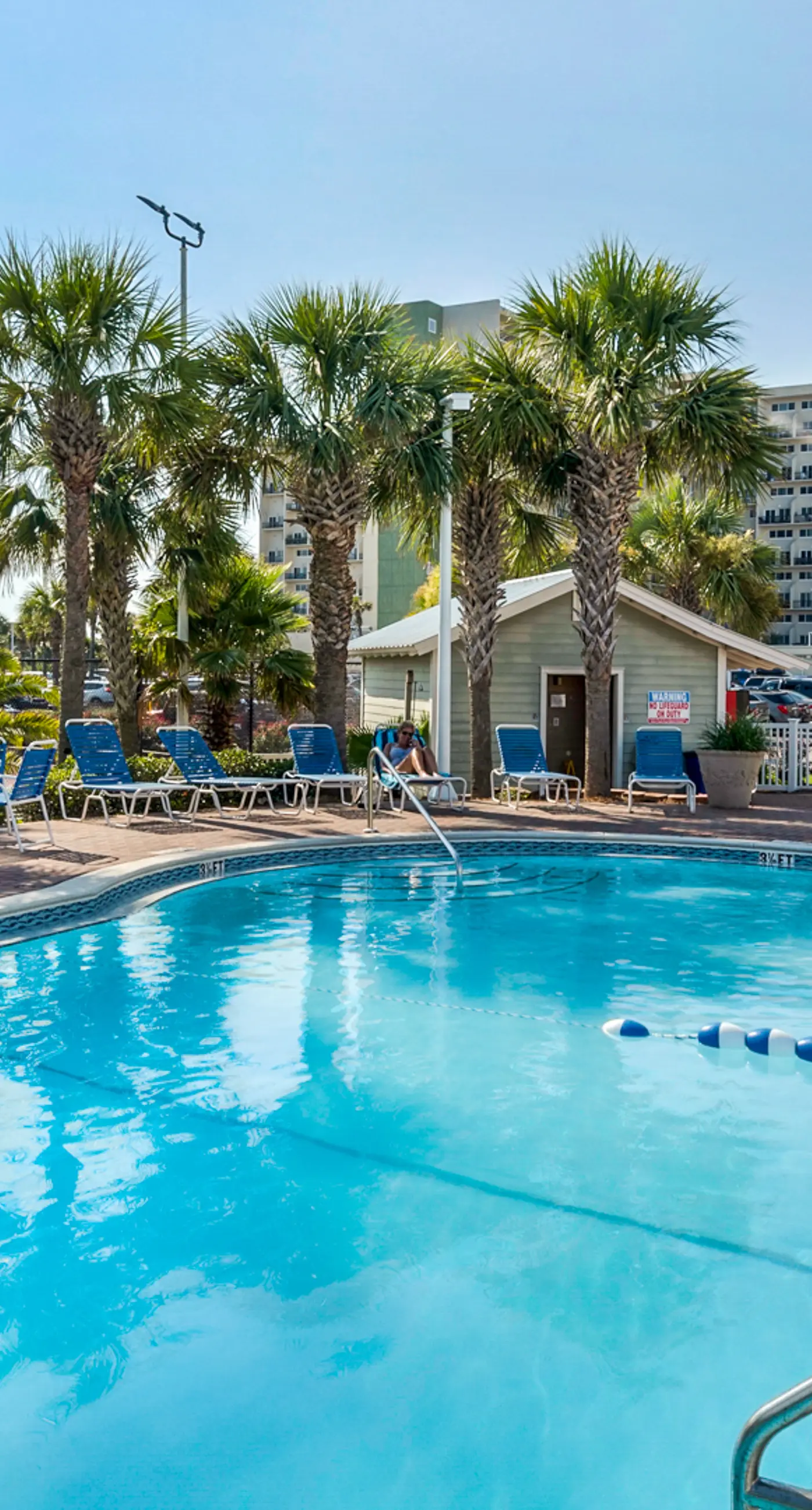 Gorgeous beachfront condo, shared pool and beach access