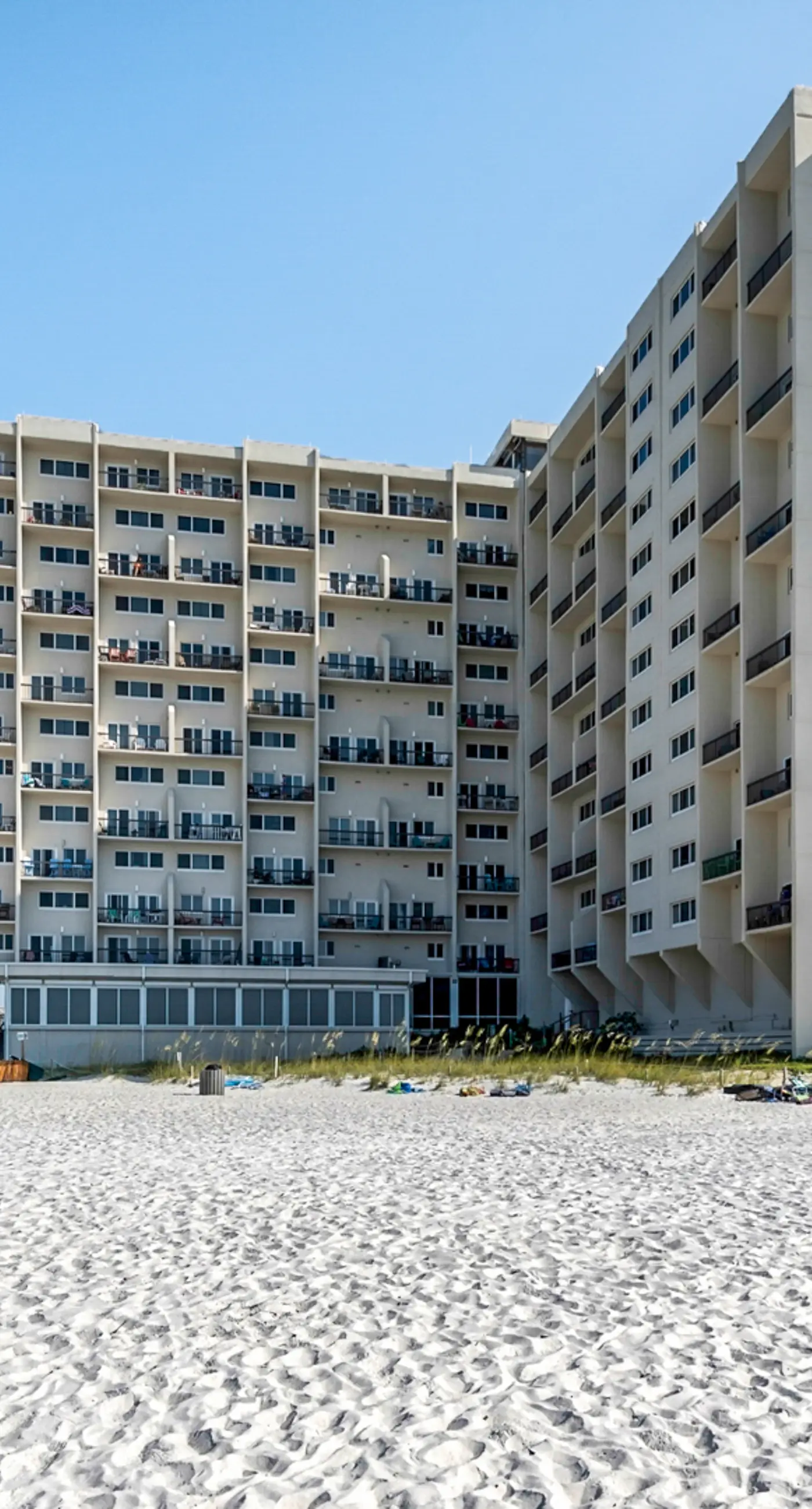 Gorgeous beachfront condo, shared pool and beach access