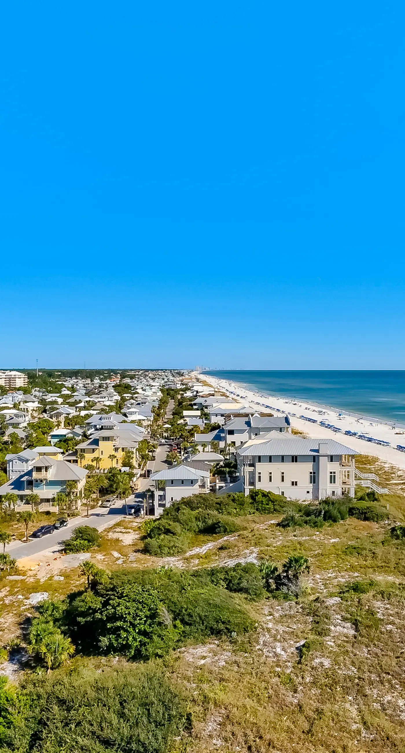 Gorgeous beachfront condo, shared pool and beach access