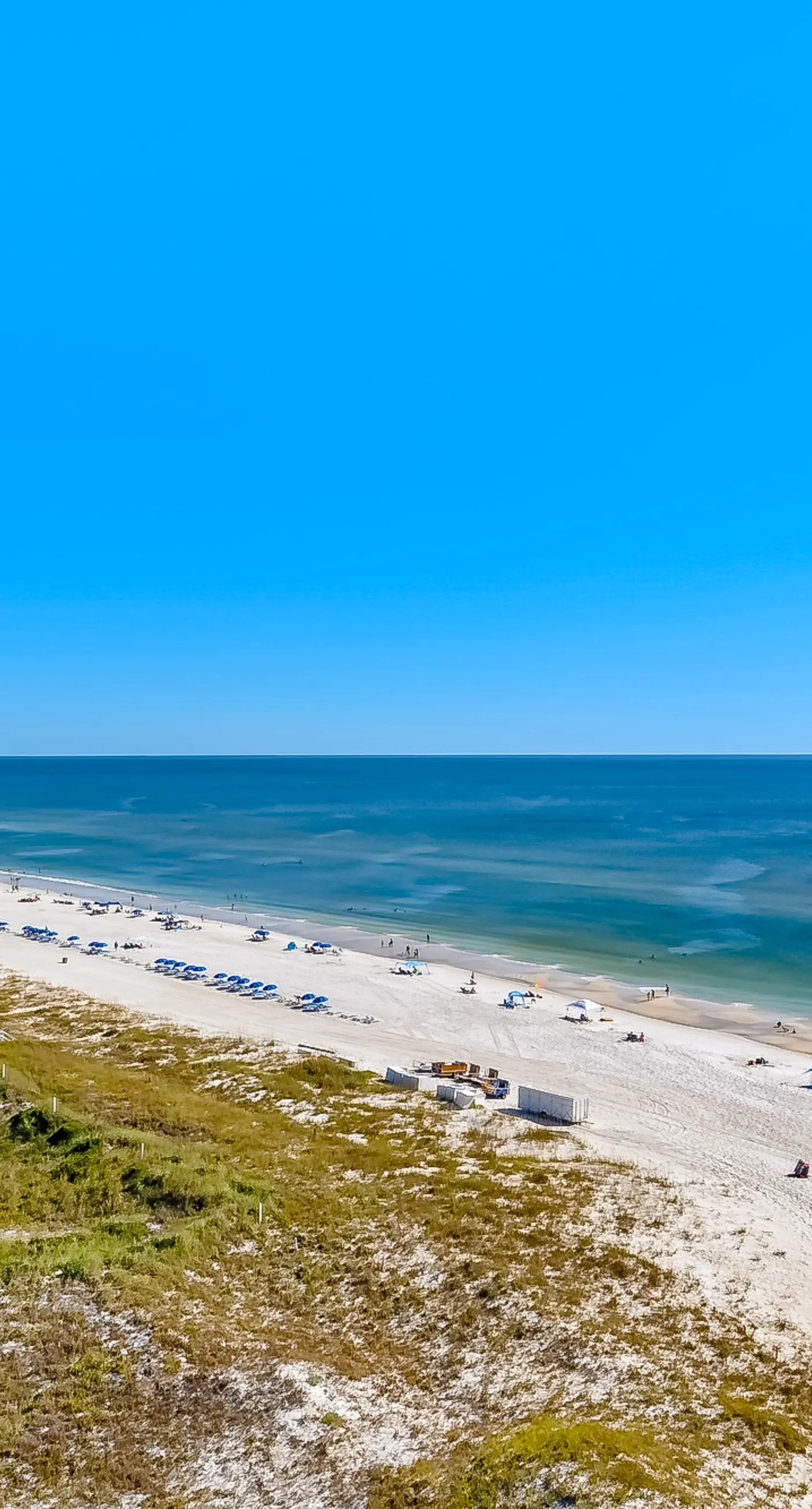 Gorgeous beachfront condo, shared pool and beach access