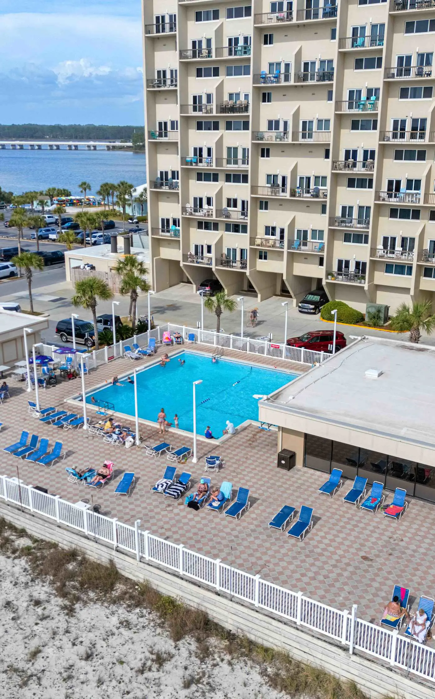 Gorgeous beachfront condo, shared pool and beach access