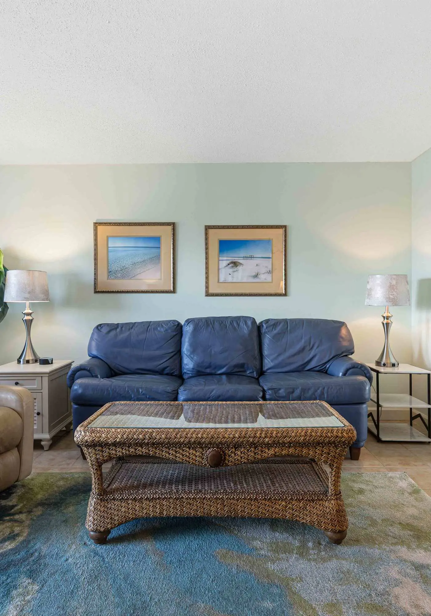 Gorgeous beachfront condo, shared pool and beach access
