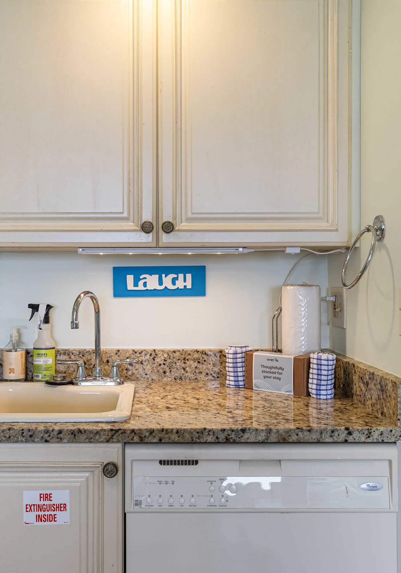 Gorgeous beachfront condo, shared pool and beach access