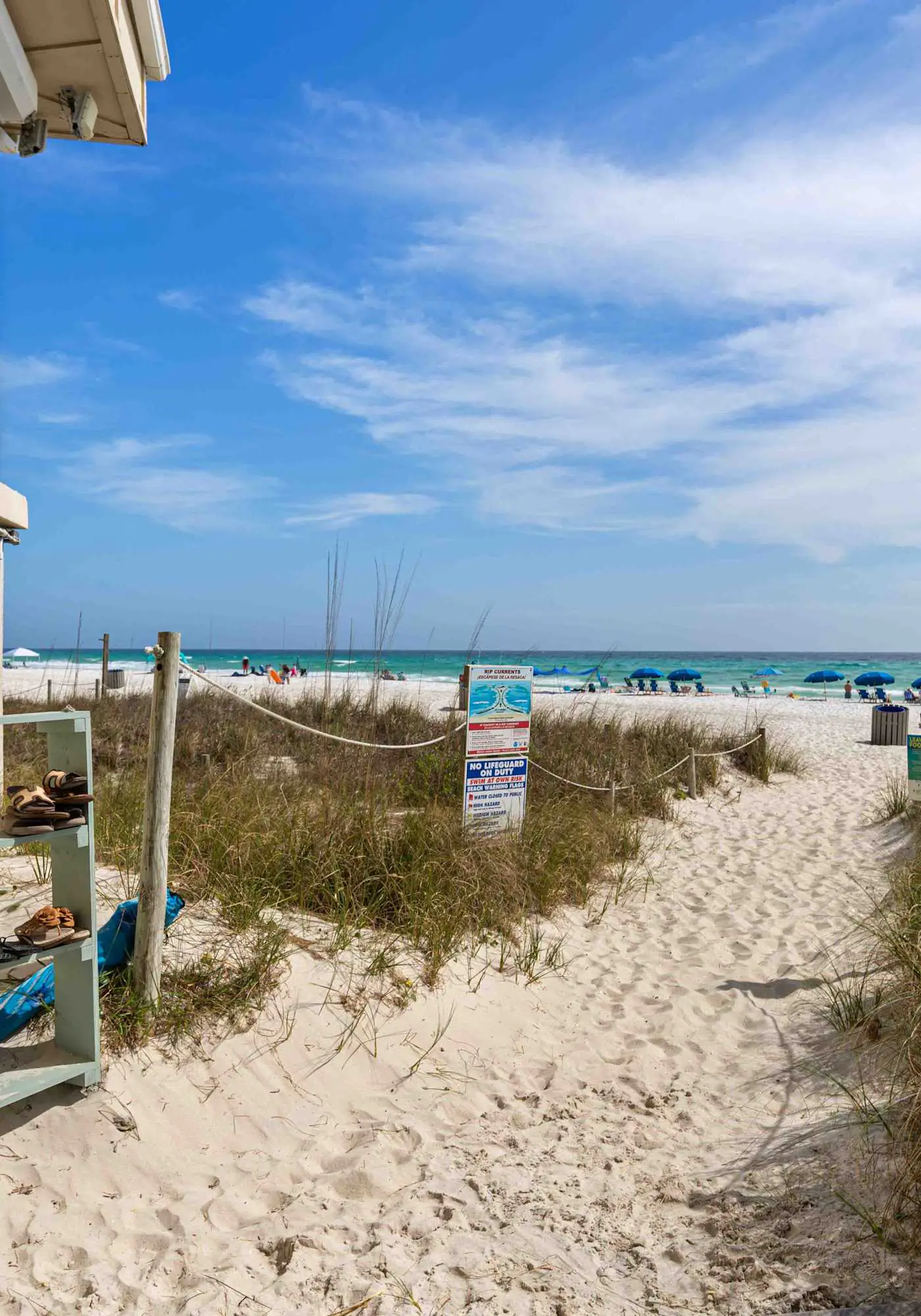 Gorgeous beachfront condo, shared pool and beach access