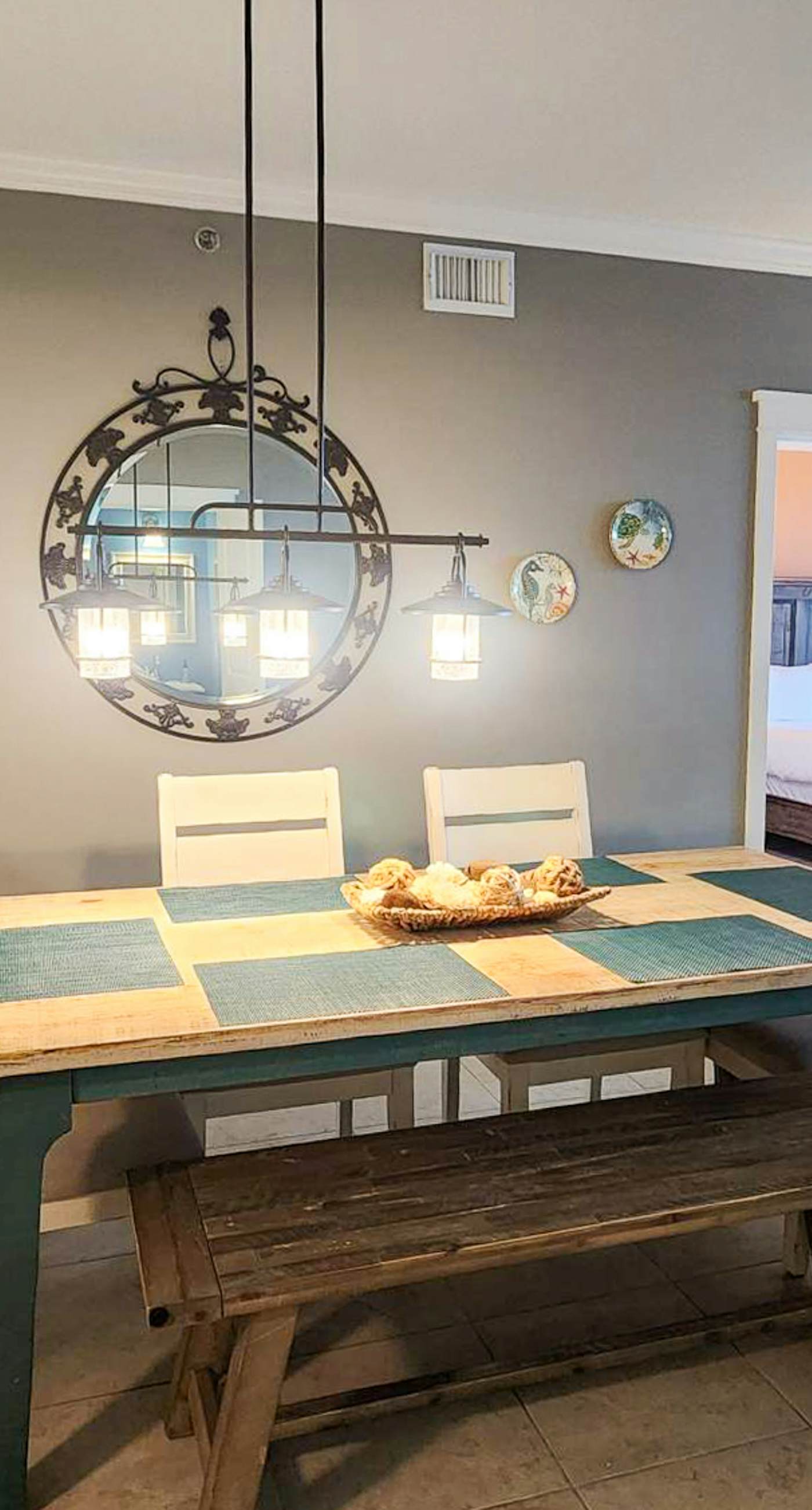 Gulf front resort with shared pool, beach access, Lazy river, washer/dryer