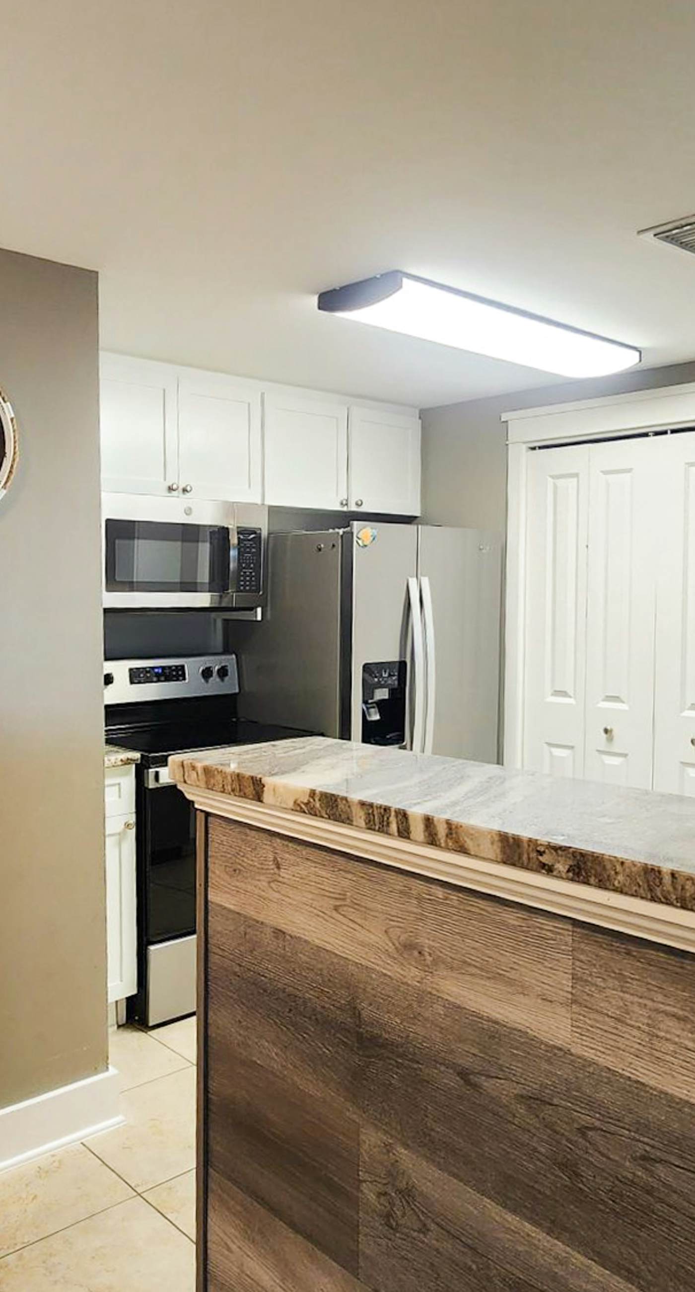 Gulf front resort with shared pool, beach access, Lazy river, washer/dryer