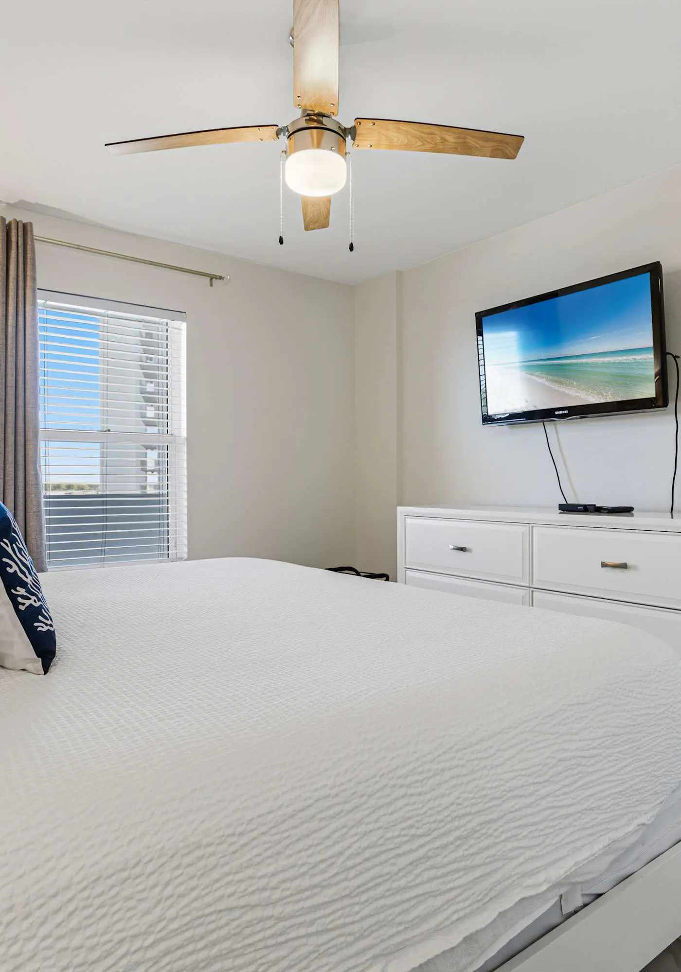 Pelican Beach Resort 908