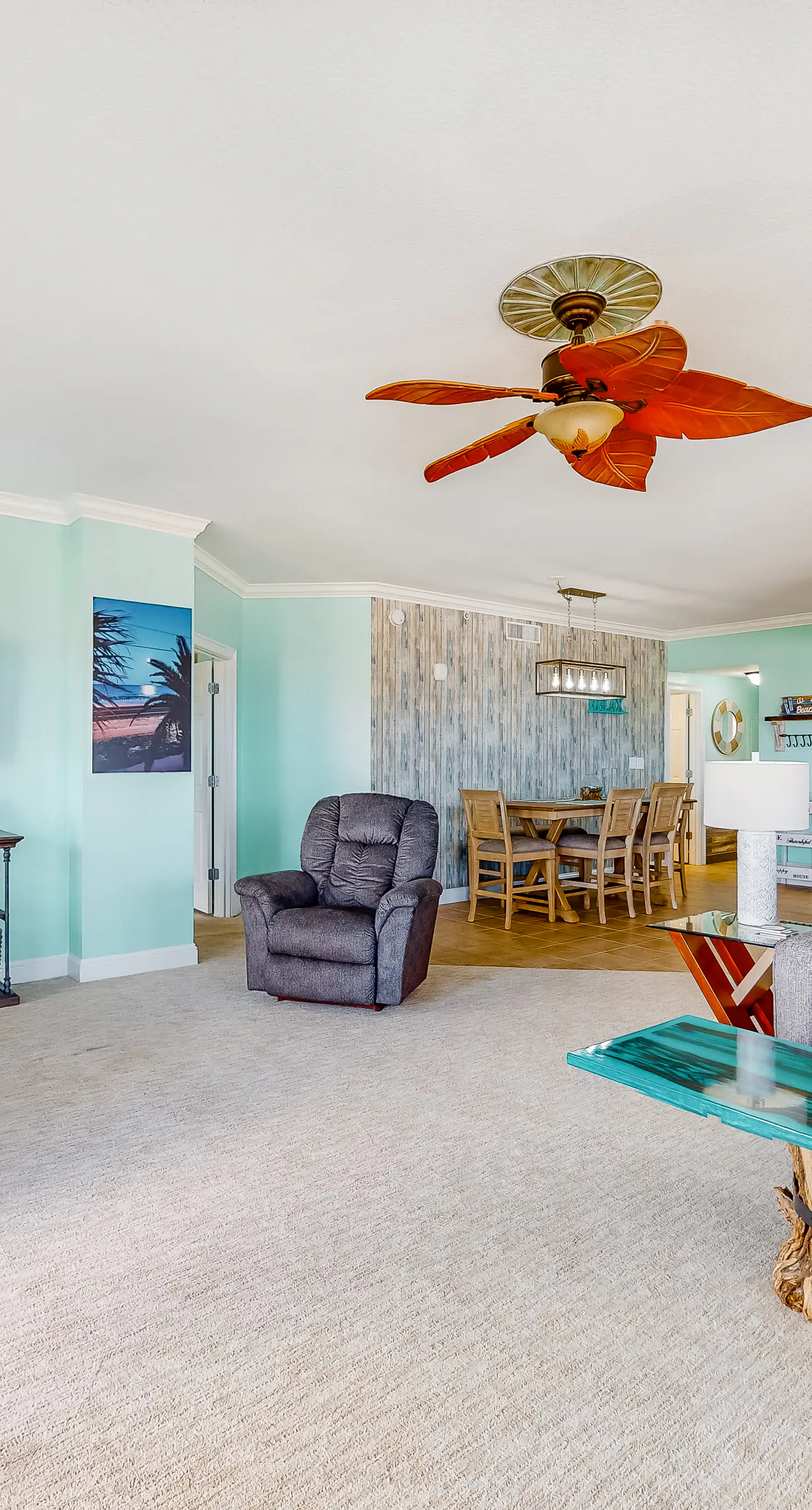 Second Floor Condo a/ Ocean View, Shared Pool & Hot Tub, High-Speed WiFi, & W/D