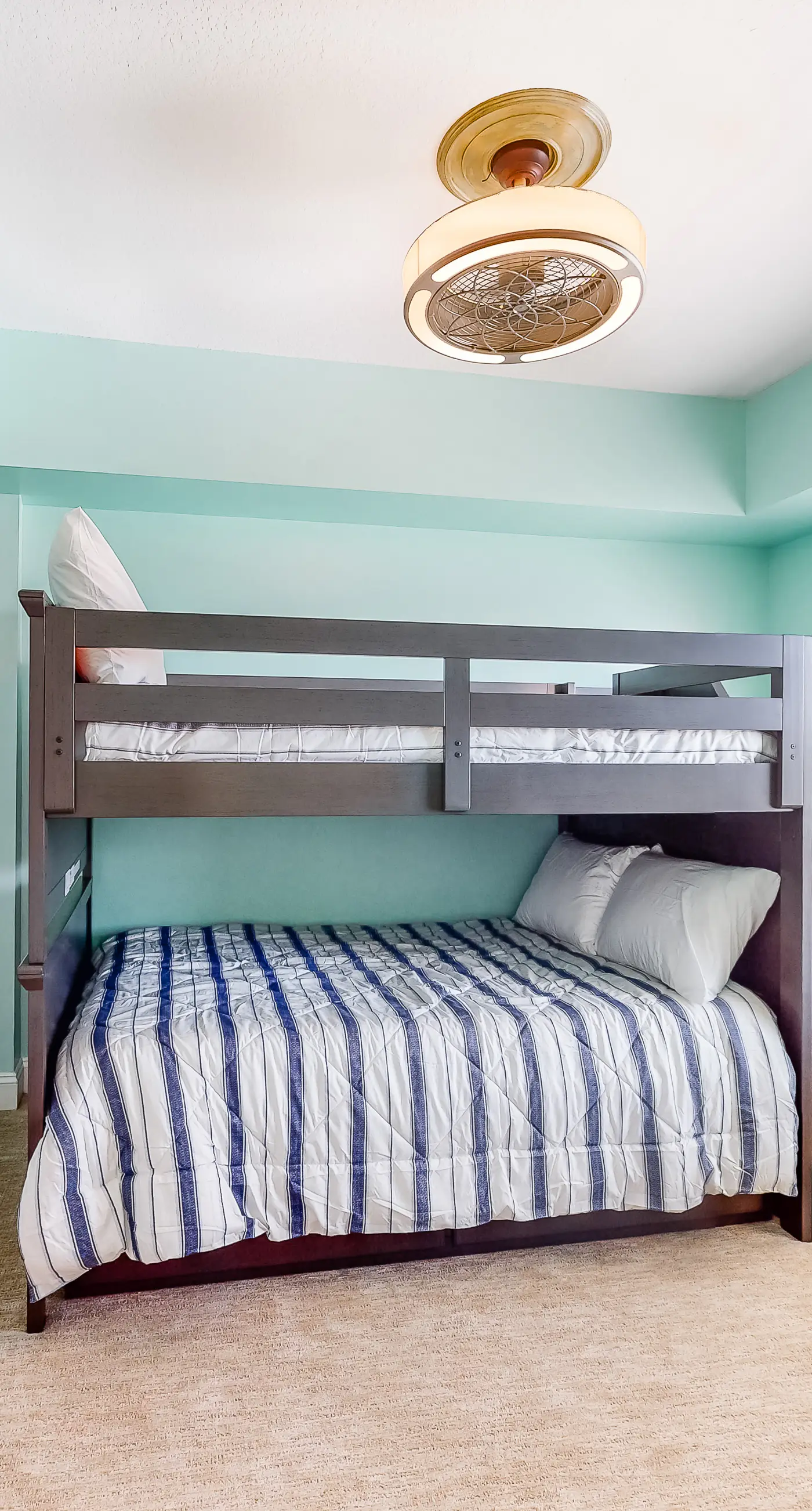 Second Floor Condo a/ Ocean View, Shared Pool & Hot Tub, High-Speed WiFi, & W/D