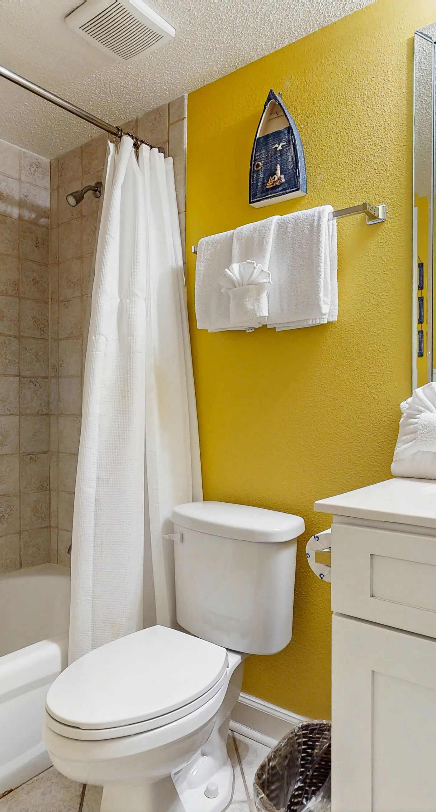 Island Princess 701- Coastal condo with Gulf views, Shared pool, washer and dryer, Wifi