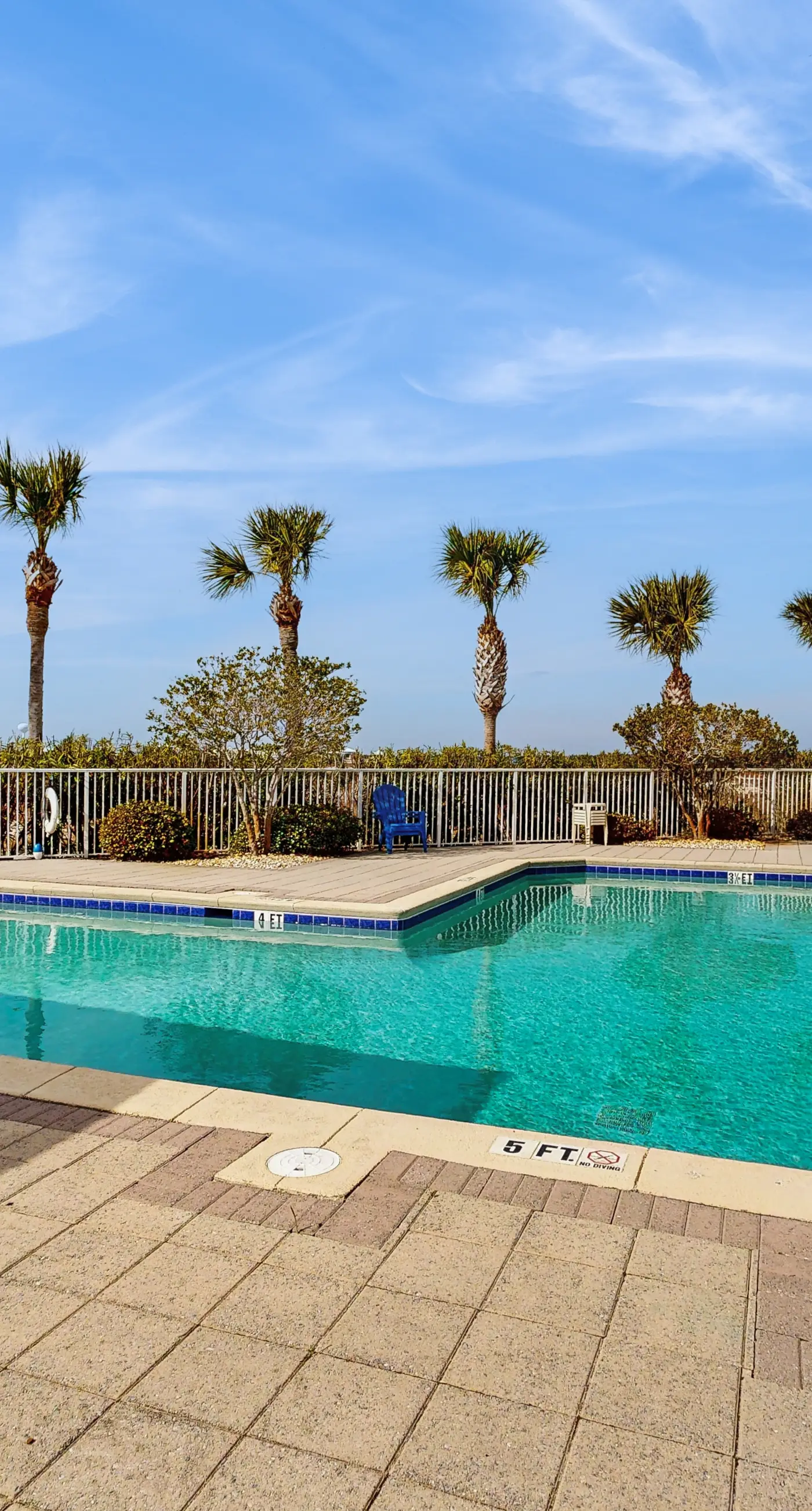 Cozy Coastal Gulf Island Condo with Shared Pool and Beach Access
