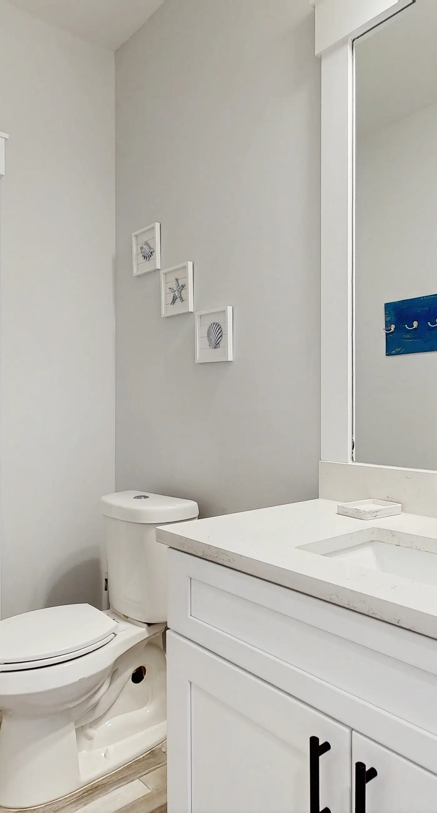 Gorgeous coastal home, dog friendly, private hot tub & close to beach