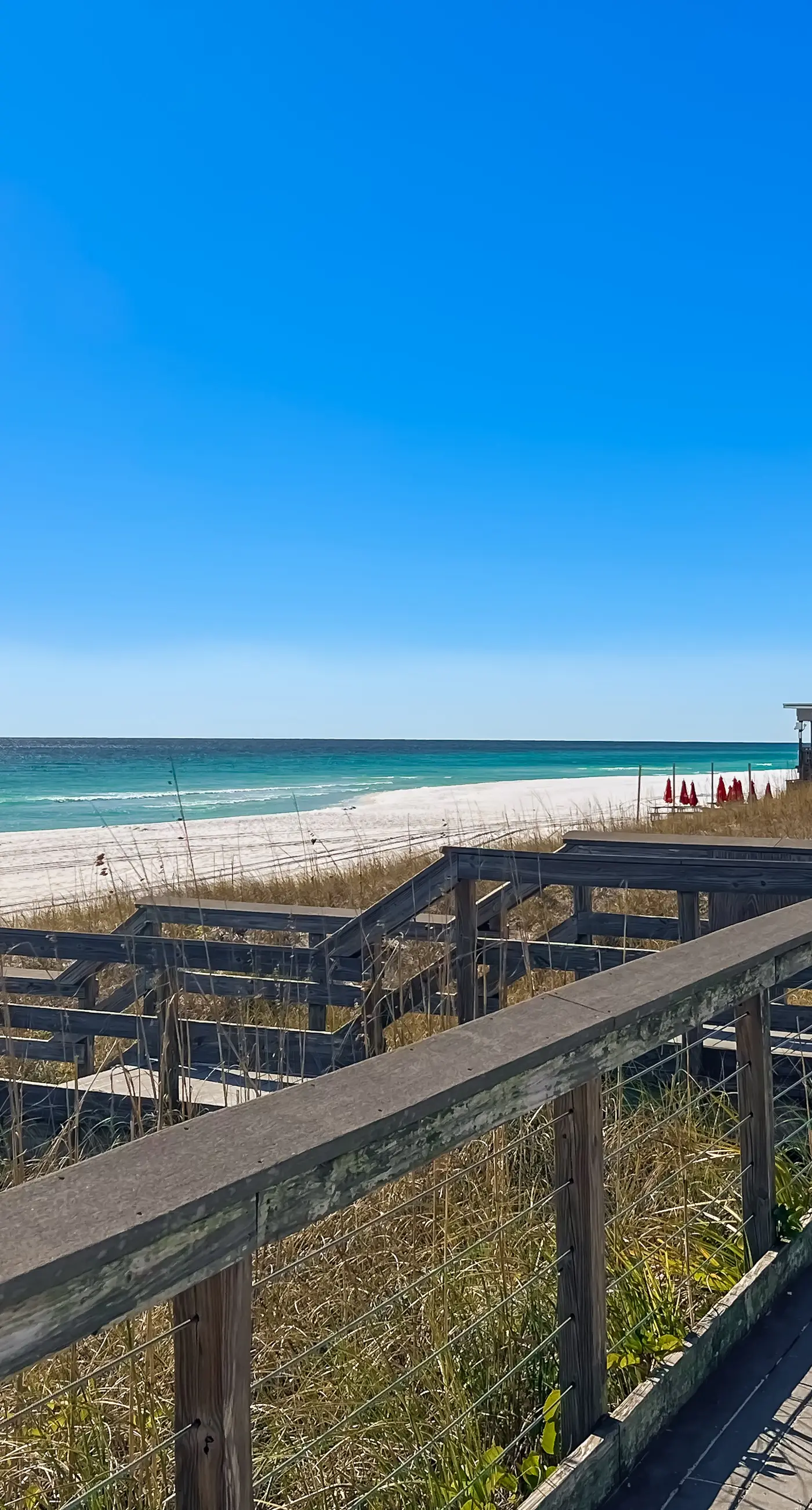 Spacious pet-friendly villa with full kitchen, shared pool & private beach access