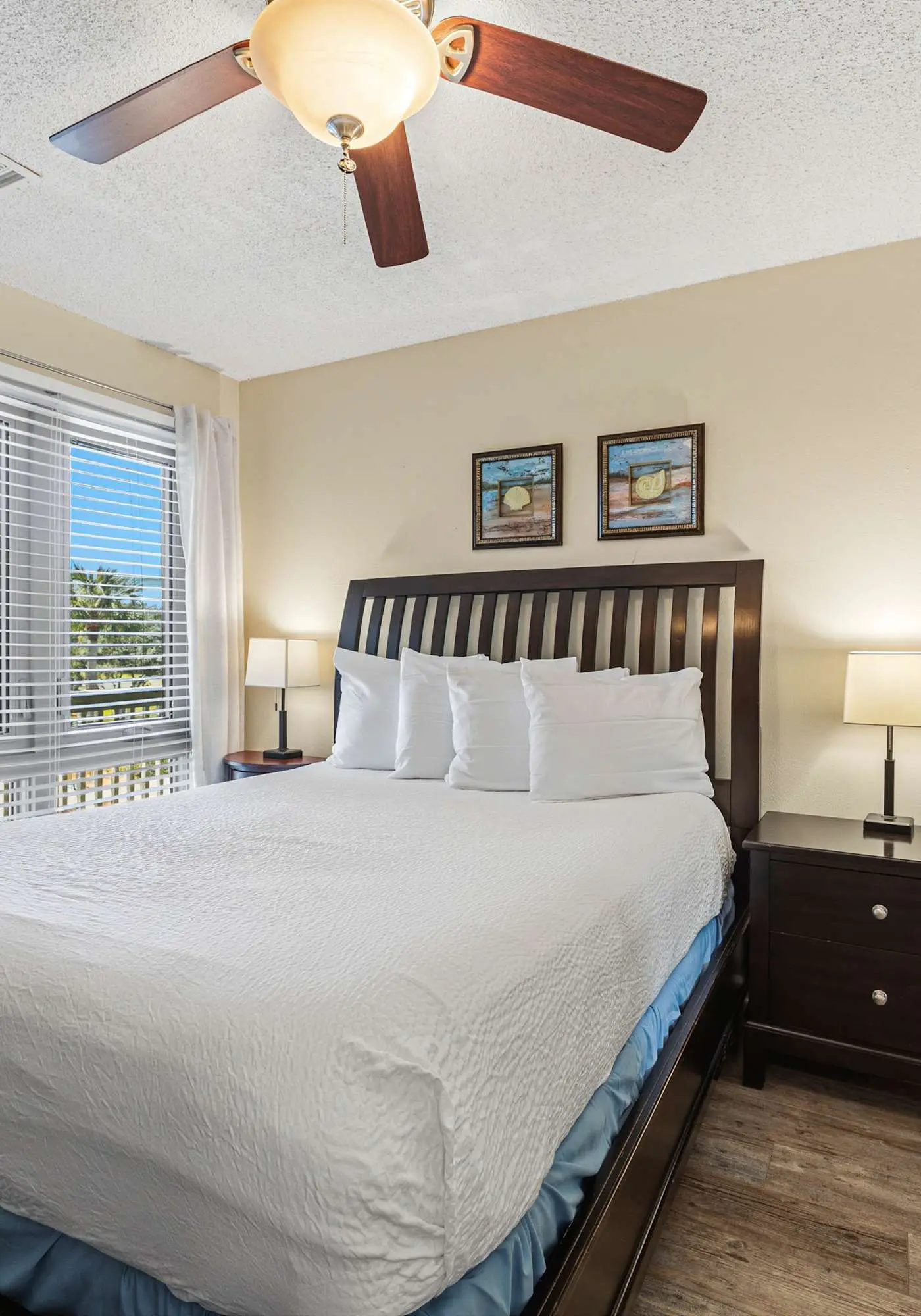 Spacious pet-friendly villa with full kitchen, shared pool & private beach access