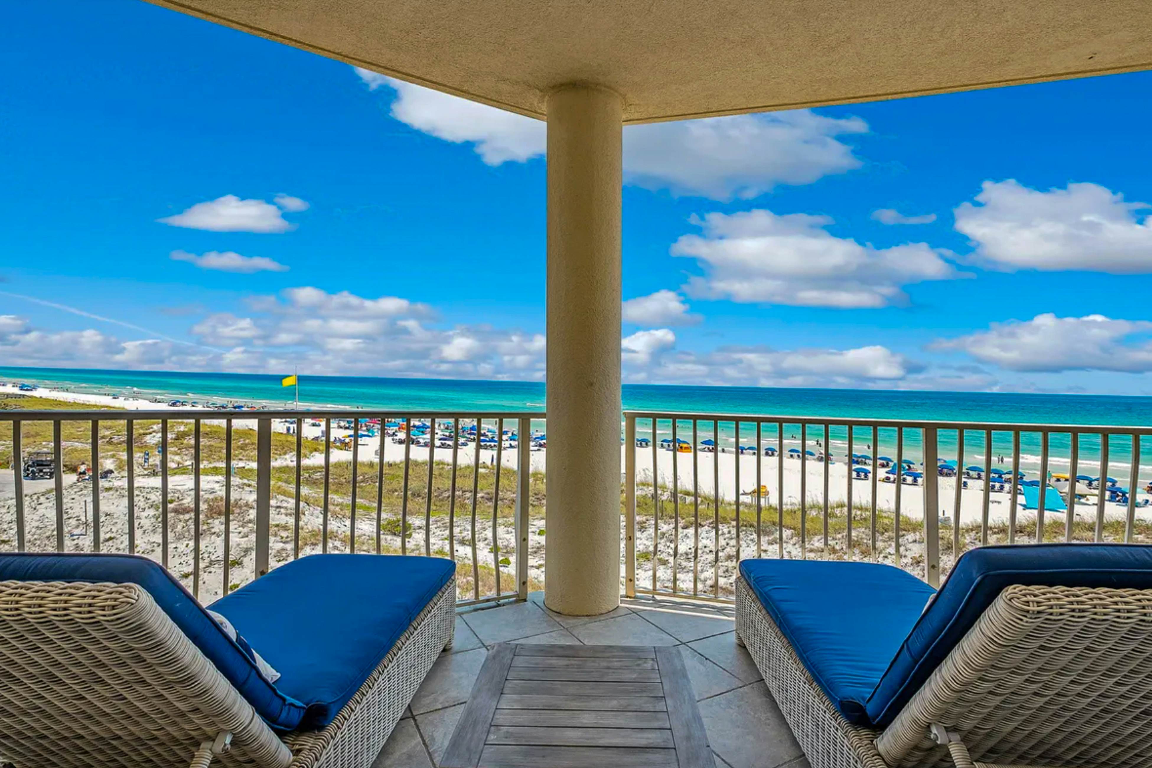 Stunning beachfront condo with shared pool & beach access!