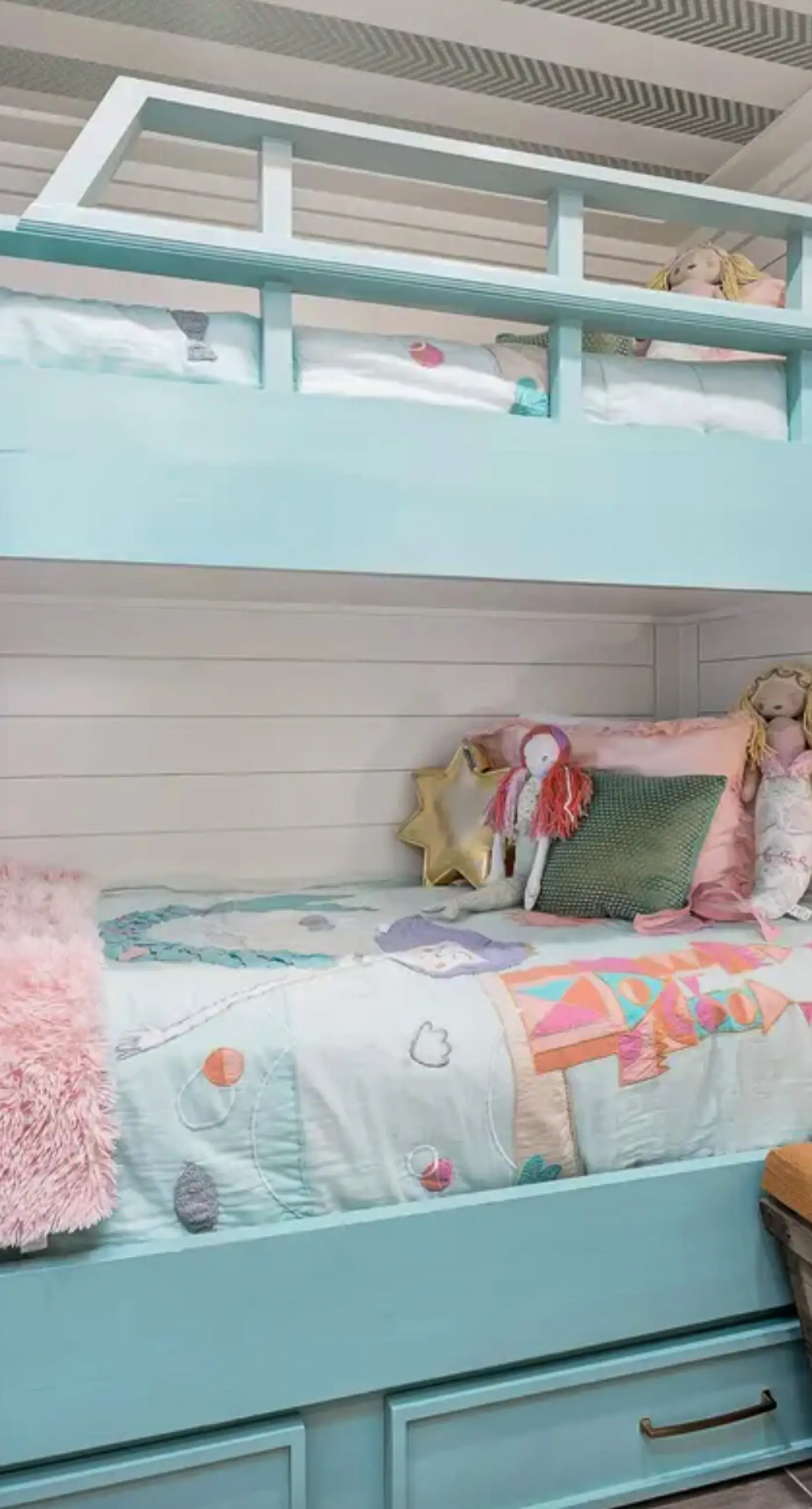 Stunning Beachfront condo with two pools, a hot tub, onsite gym and tennis/pickleball courts.