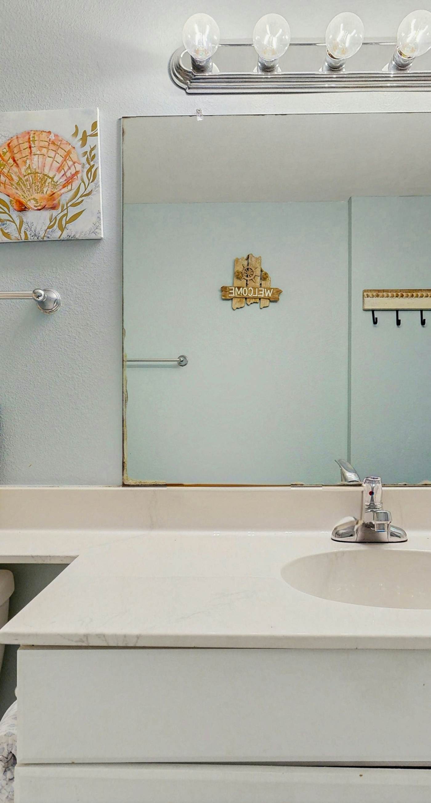 Cozy coastal studio with shared pool, beach access and close to everything