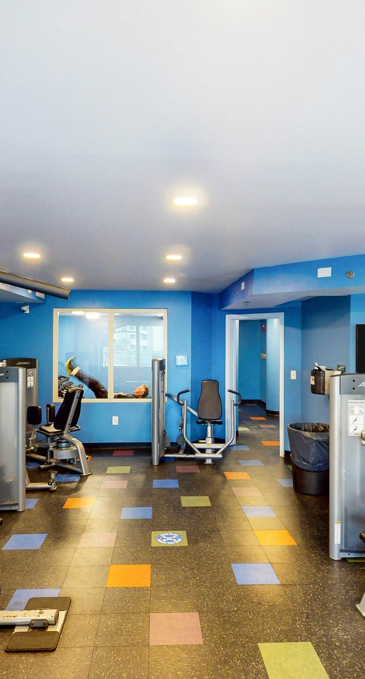 Cozy coastal studio with shared pool, beach access and close to everything