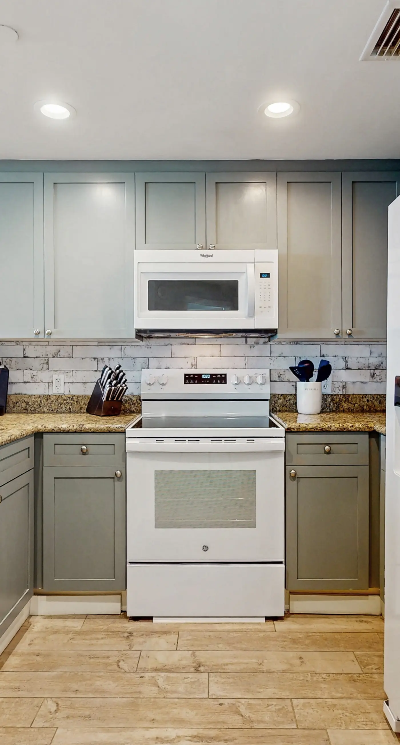 Stylish oceanfront condo including shared pool and beach access