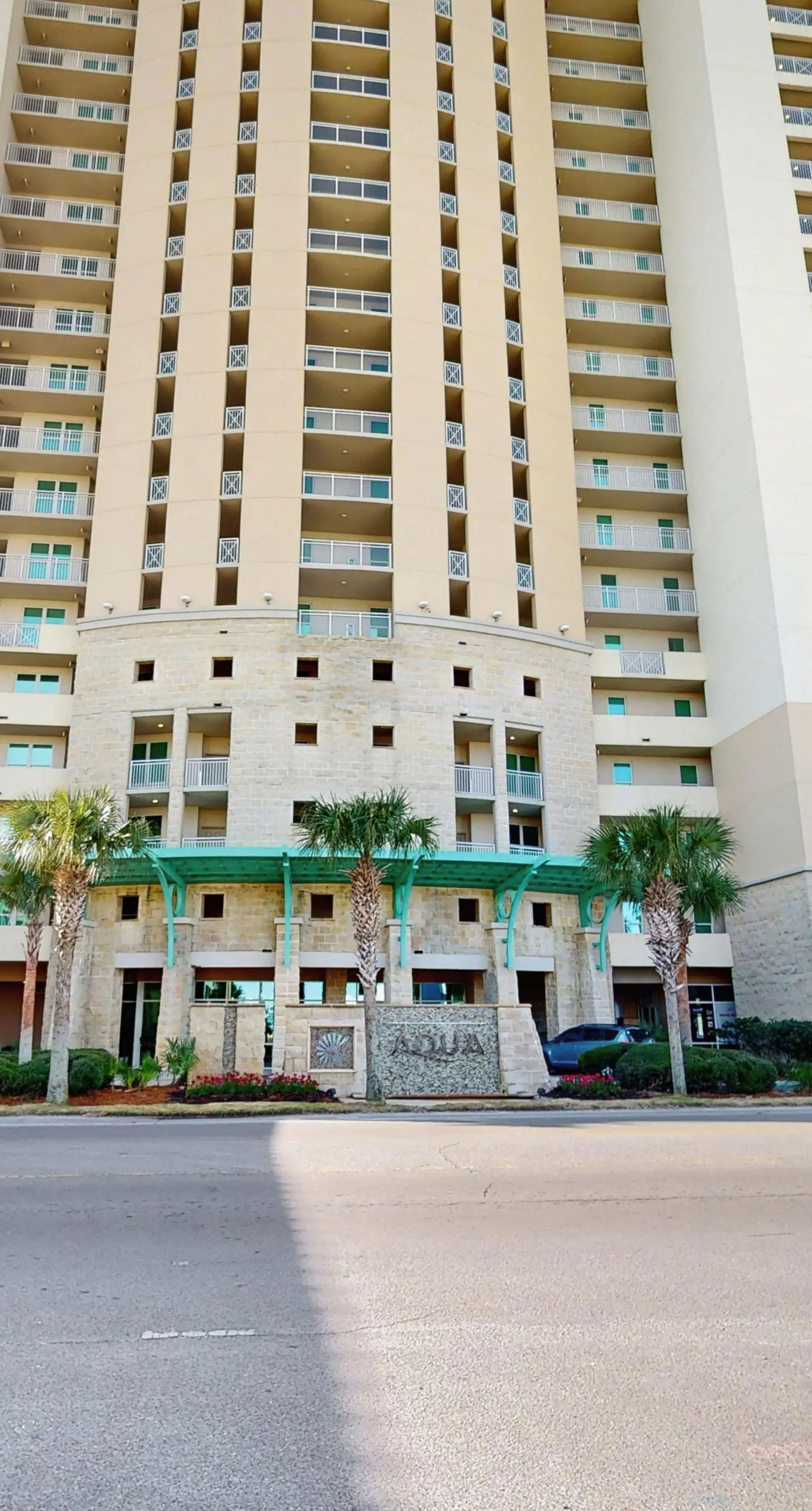 Stylish oceanfront condo including shared pool and beach access