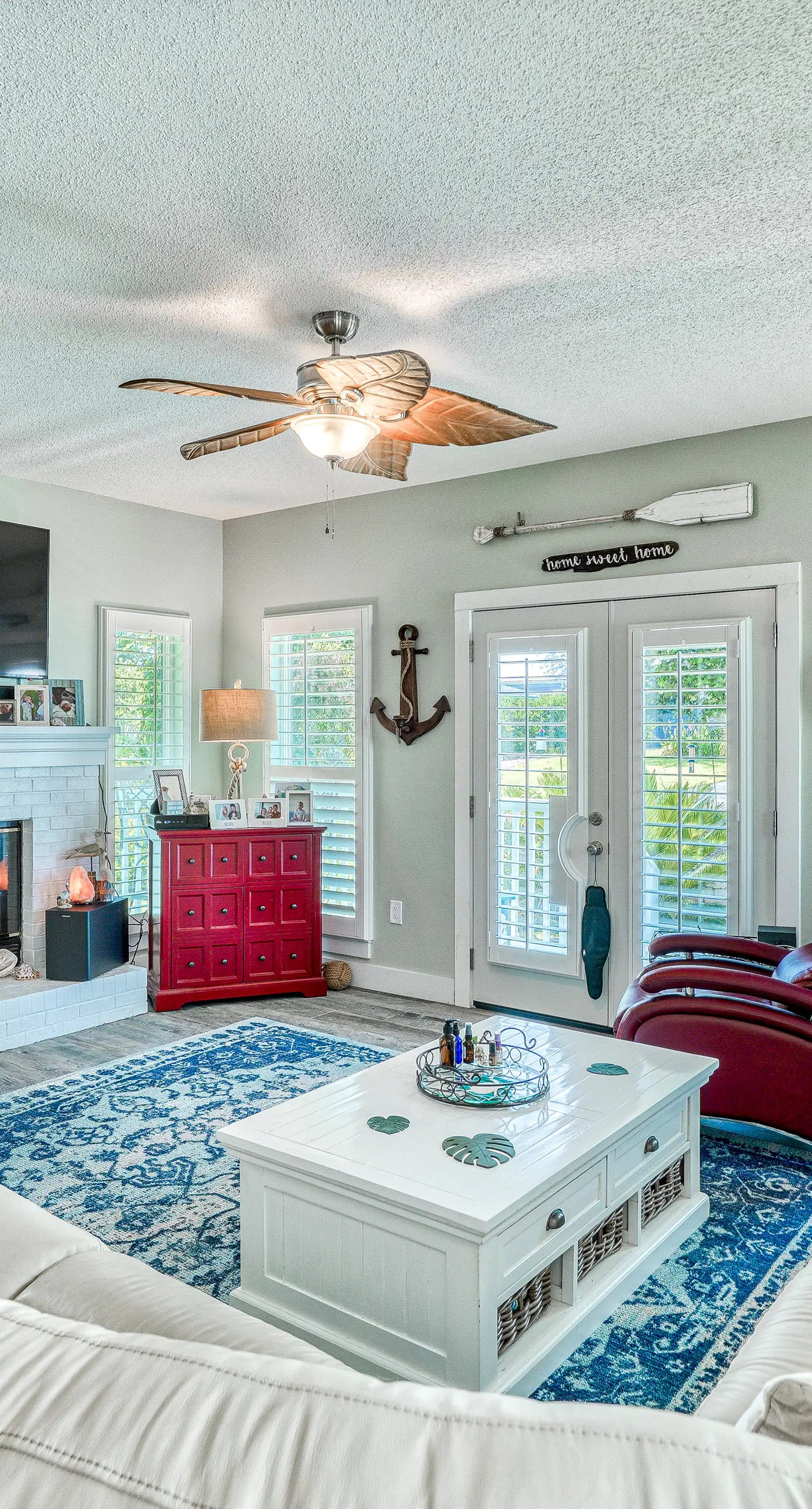 Gorgeous dog-friendly home with private pool & close to everything
