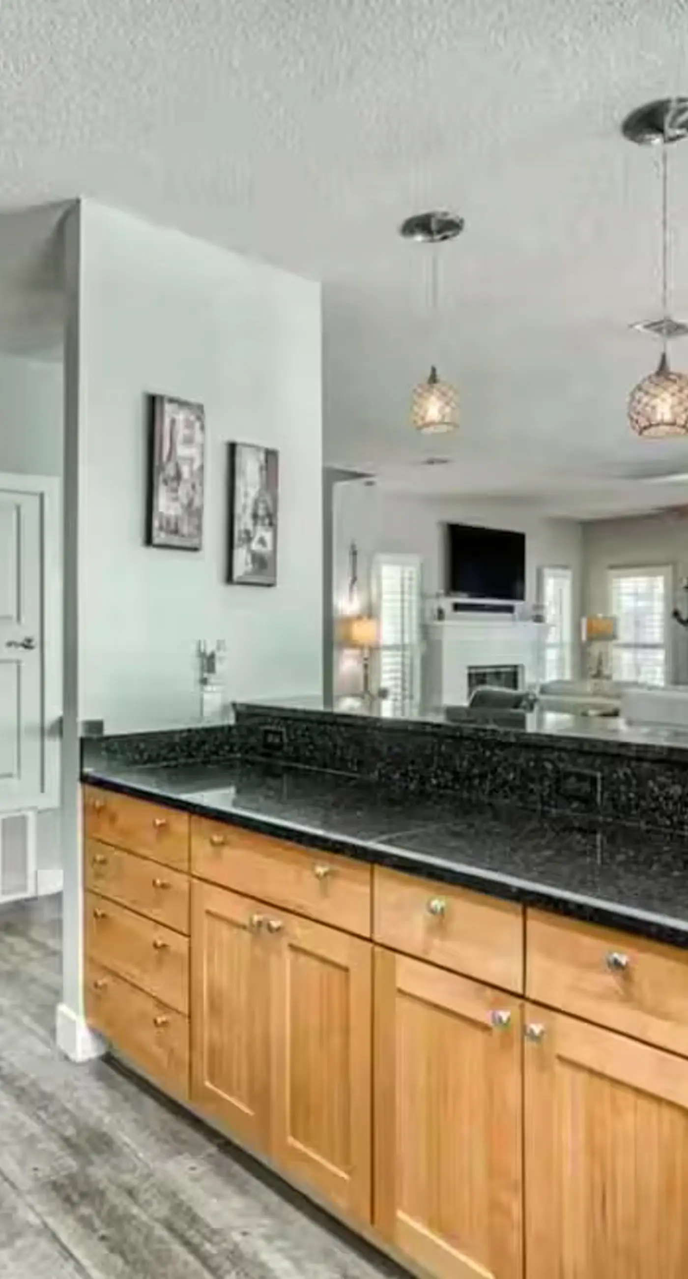 Gorgeous dog-friendly home with private pool & close to everything