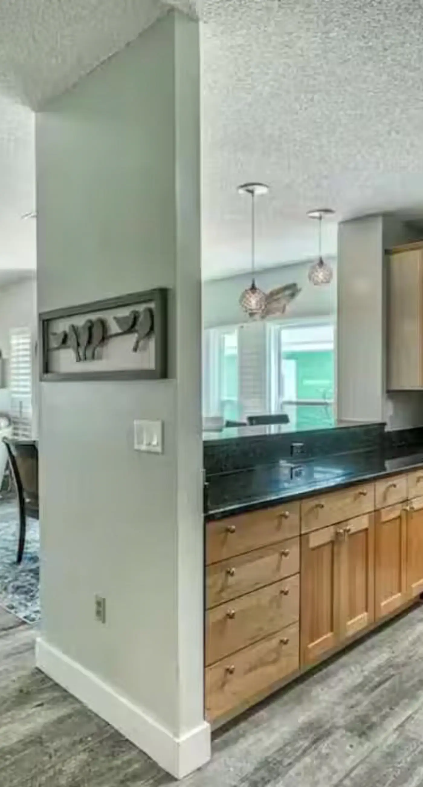 Gorgeous dog-friendly home with private pool & close to everything
