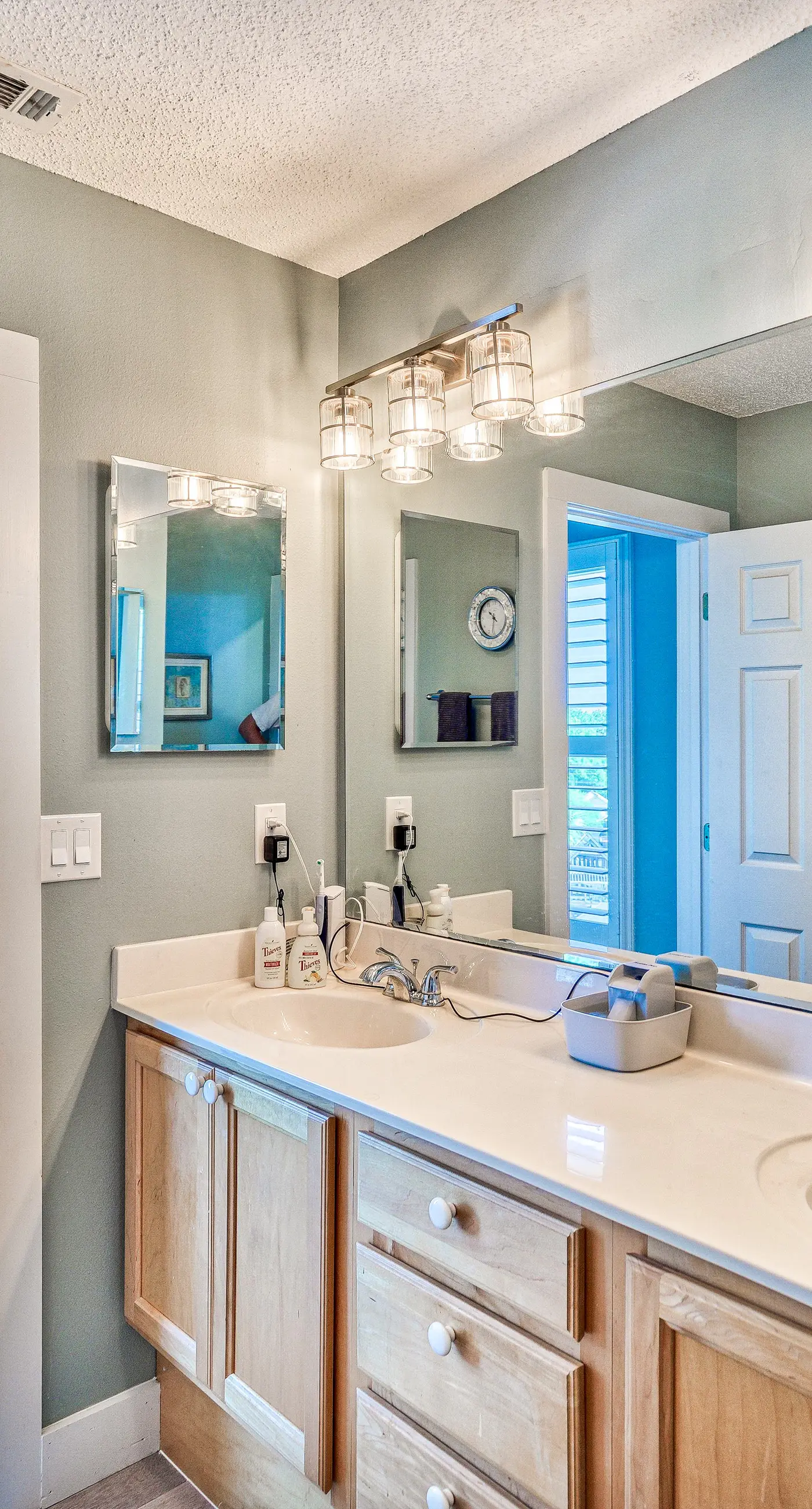 Gorgeous dog-friendly home with private pool & close to everything
