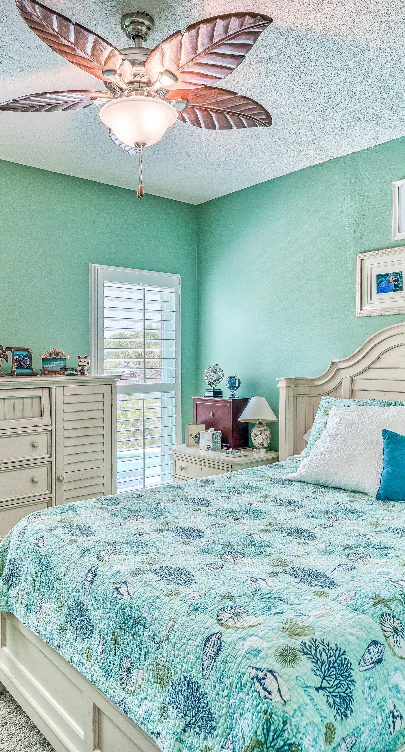 Gorgeous dog-friendly home with private pool & close to everything