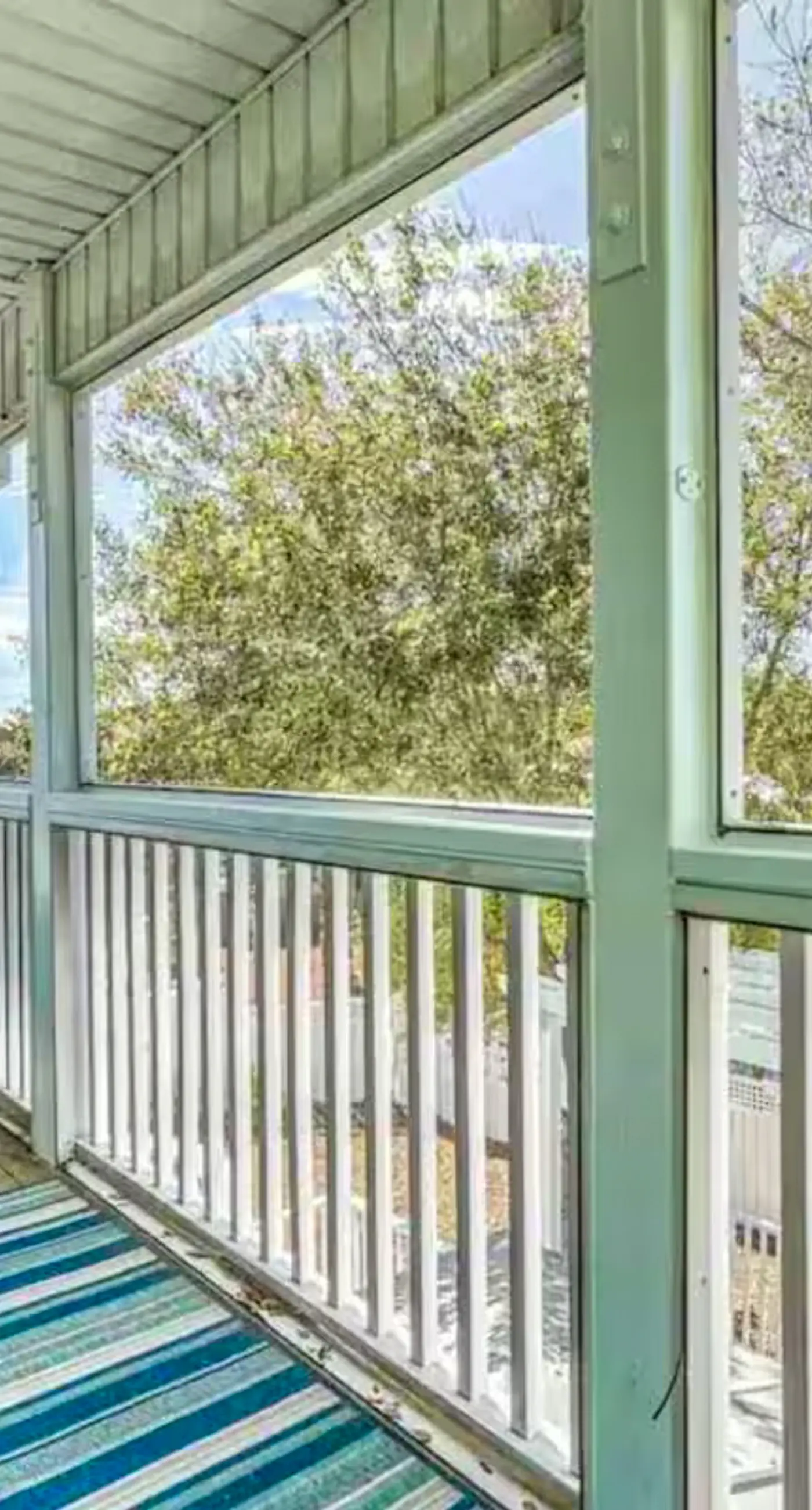 Gorgeous dog-friendly home with private pool & close to everything