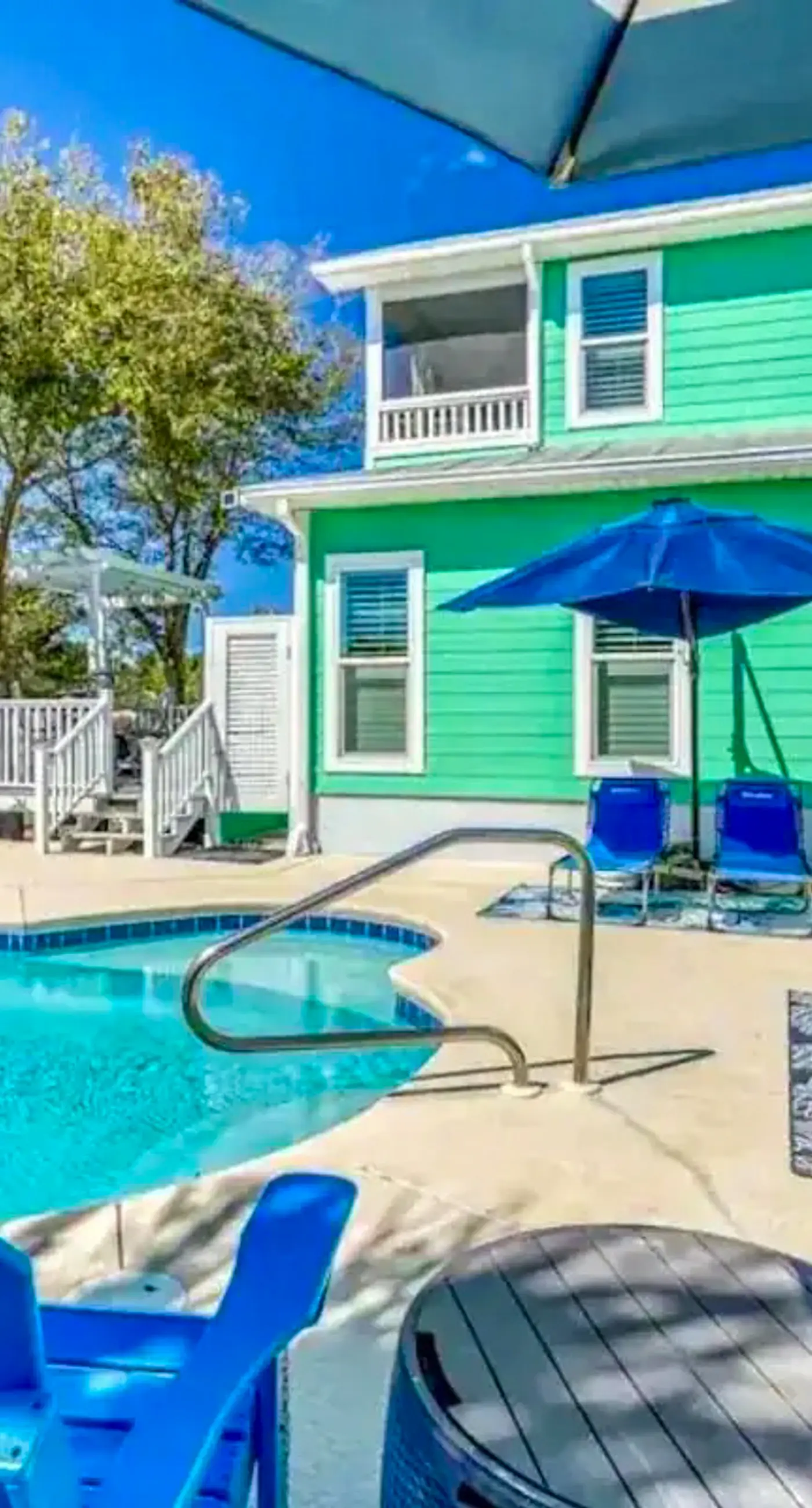 Gorgeous dog-friendly home with private pool & close to everything