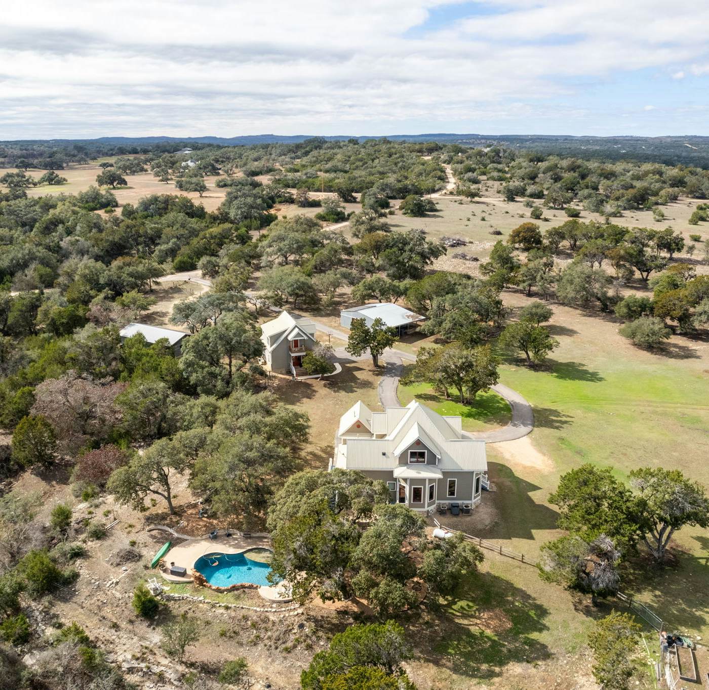 Unique Victorian Estate - The Llama Ranch