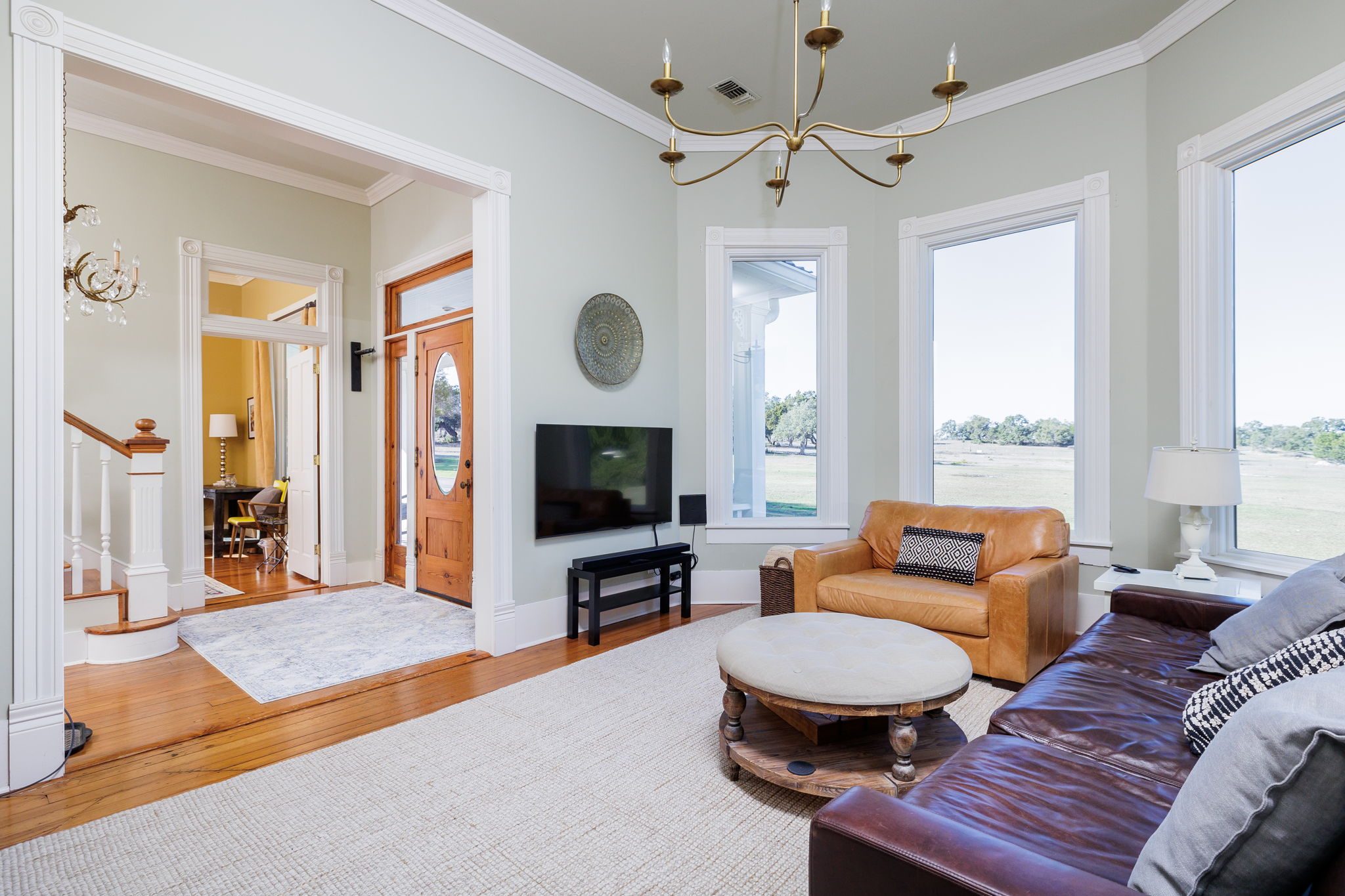 Unique Victorian Estate | Pets Welcome | Pool | BBQ | Picnic | Privacy