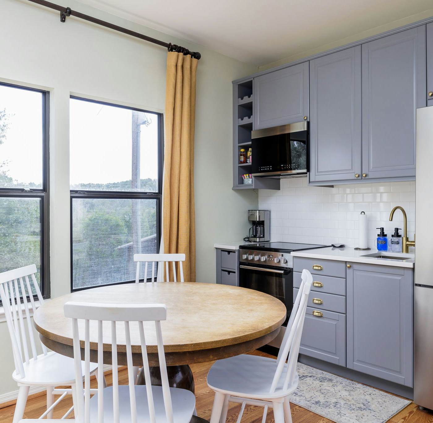 Unique Victorian Estate - The Llama Ranch