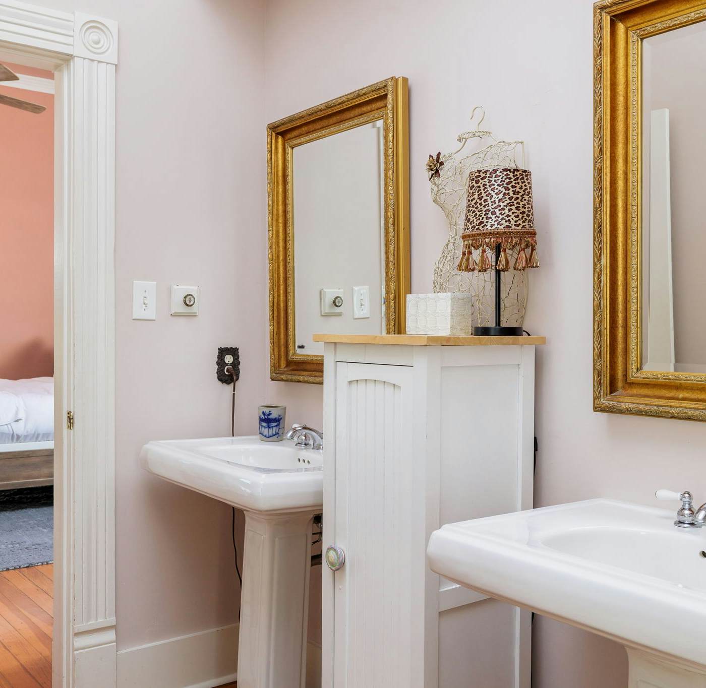 Unique Victorian Estate - The Llama Ranch