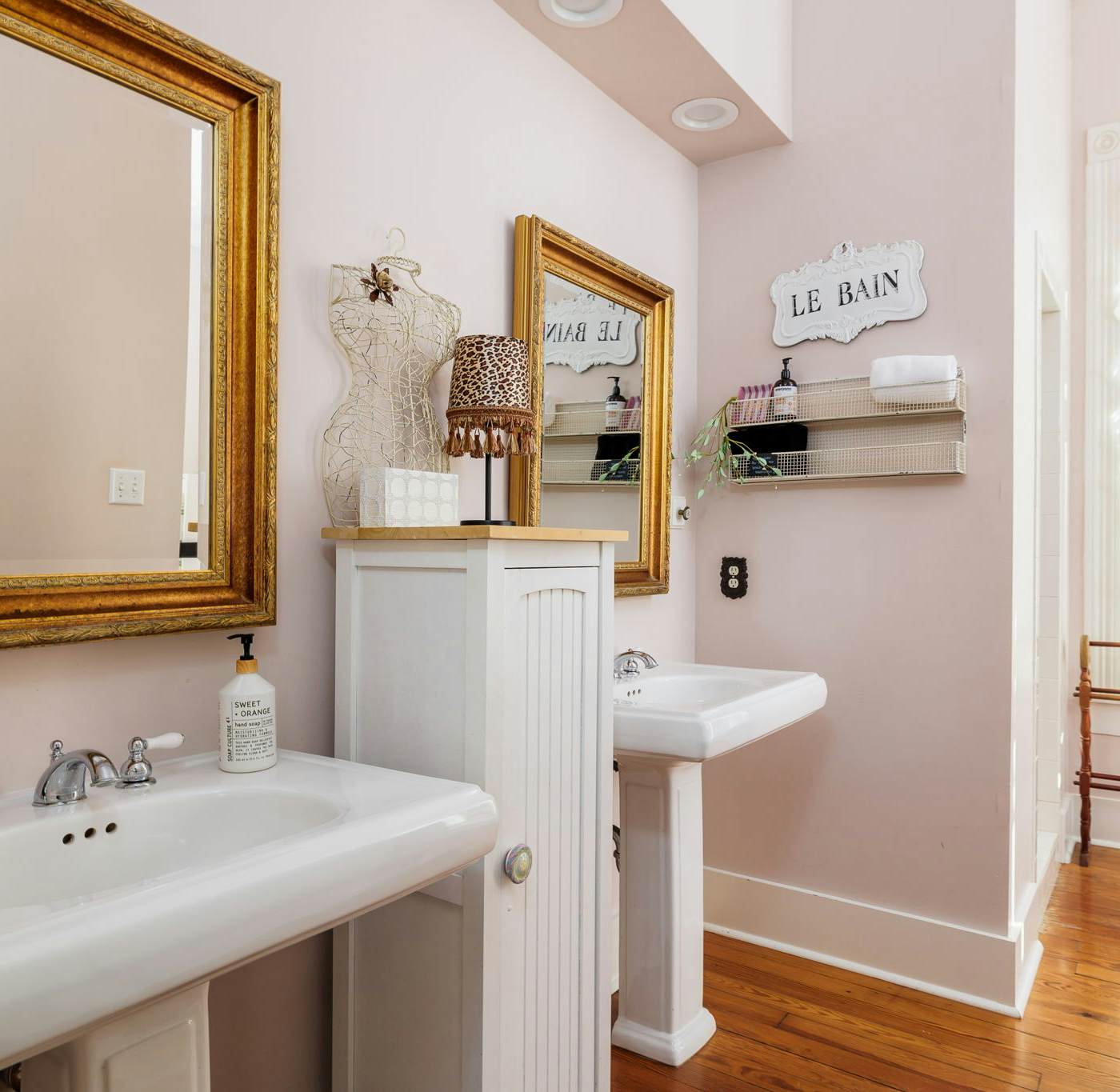 Unique Victorian Home in Llama Ranch