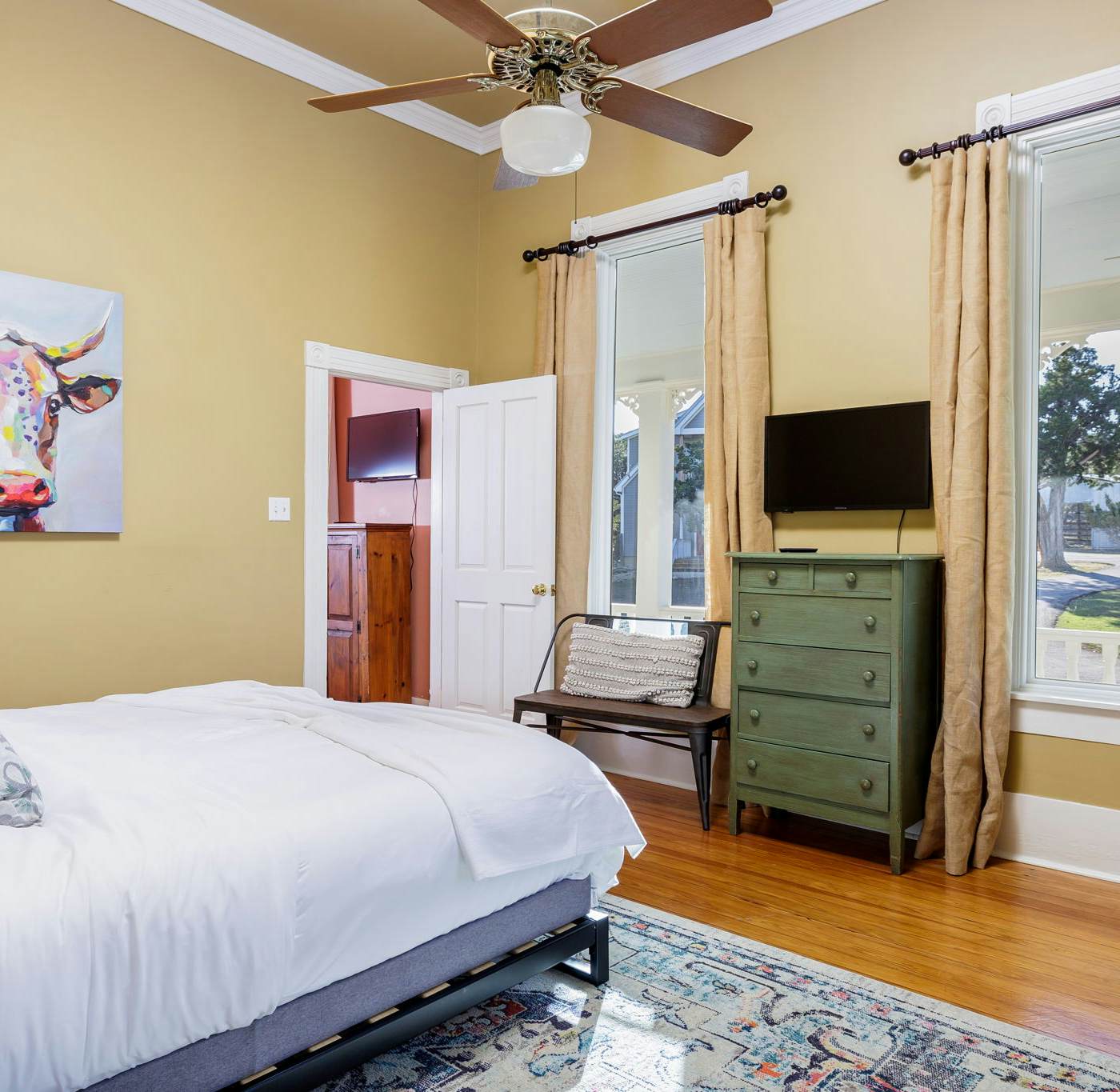 Unique Victorian Home in Llama Ranch