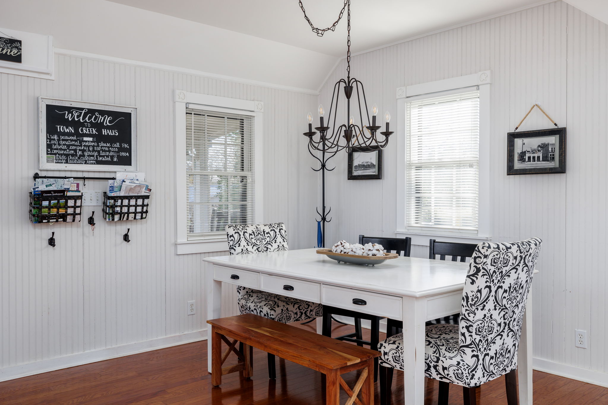 Town Creek Haus - Close to Wineries and Main!