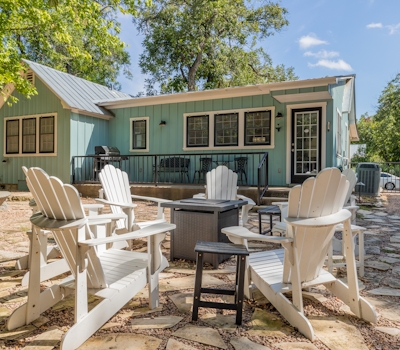 Town Creek Retreat | Fire Pit & EV Charger