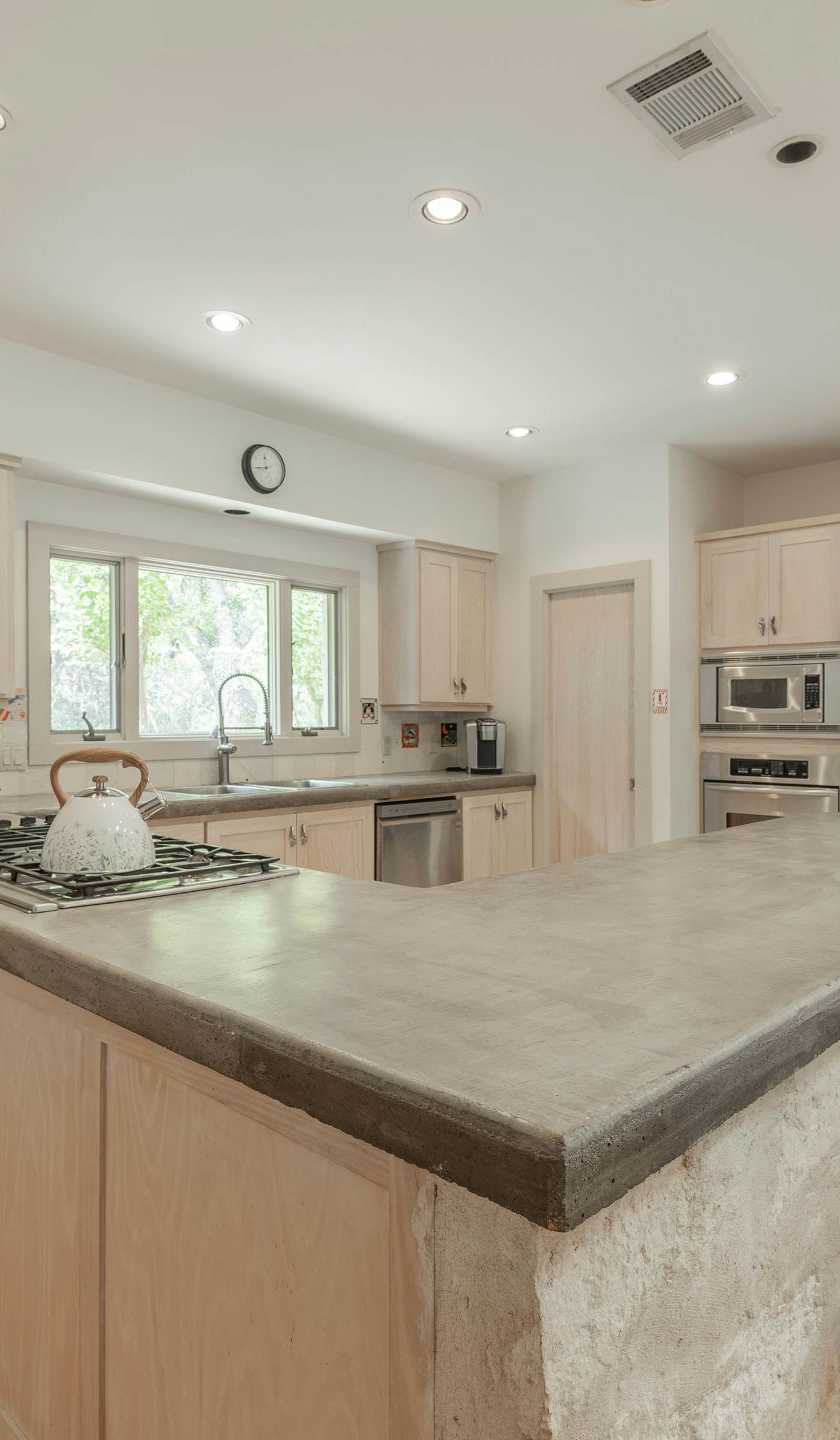 Triple 3 Ranch | Pool, Tennis & Pickleball Retreat