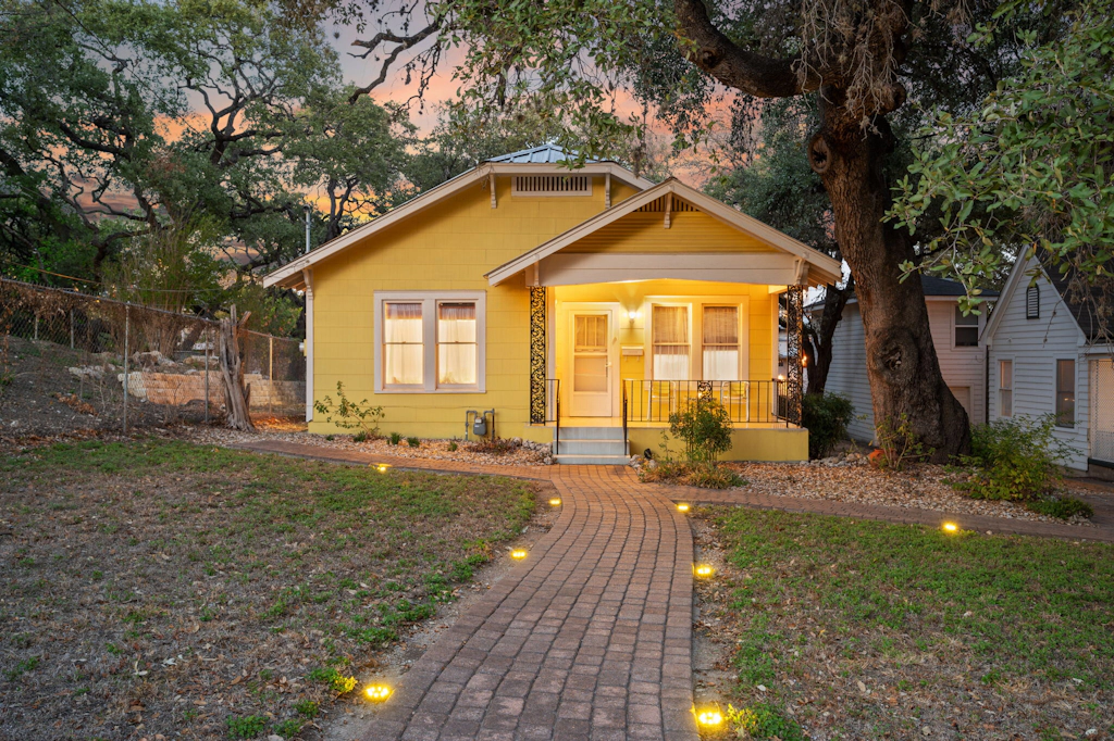 The Yellow Rose of SoCo