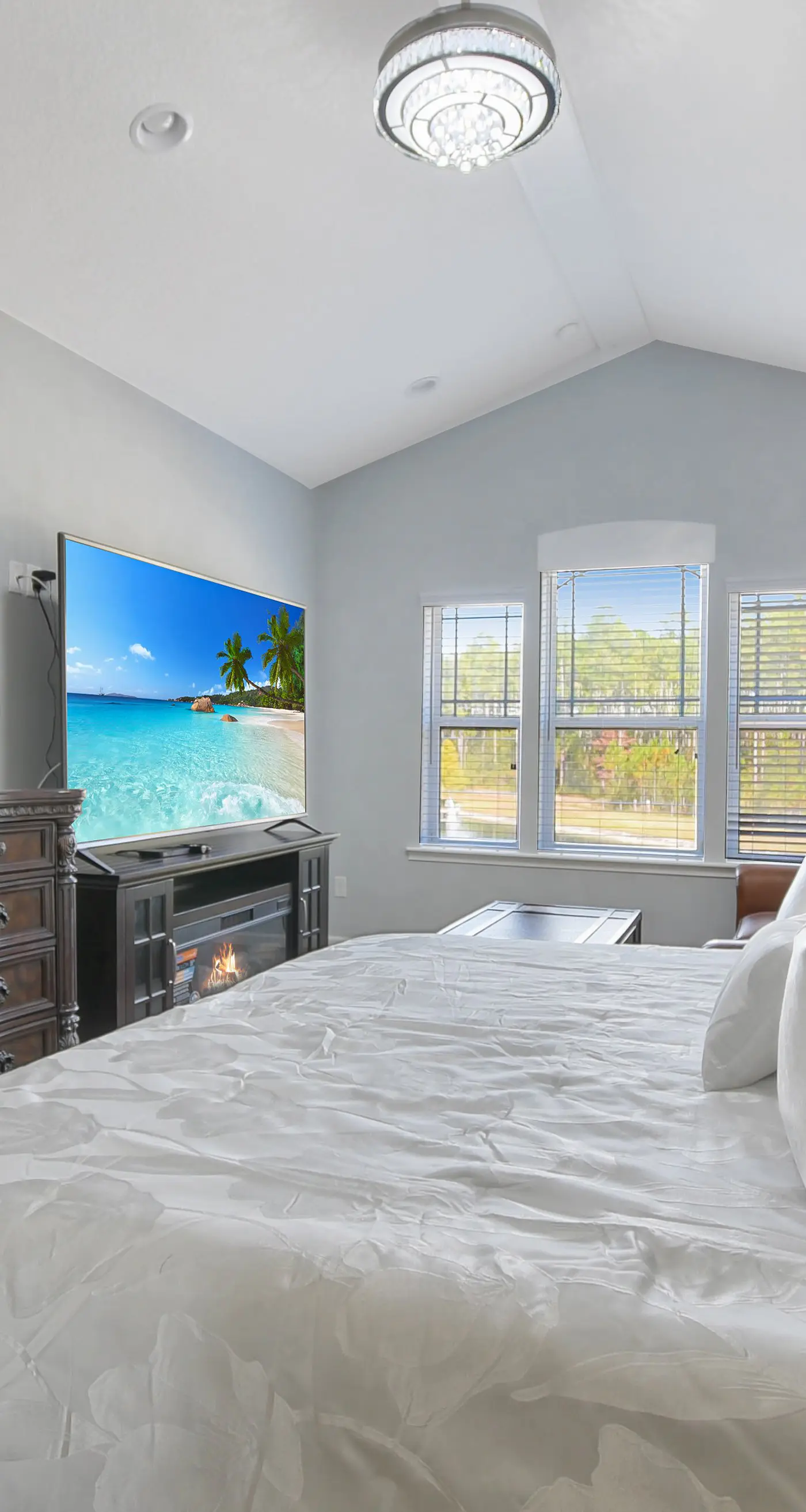 The Grand Luxe Sanctuary : The Crown Jewel Of Jacksonville