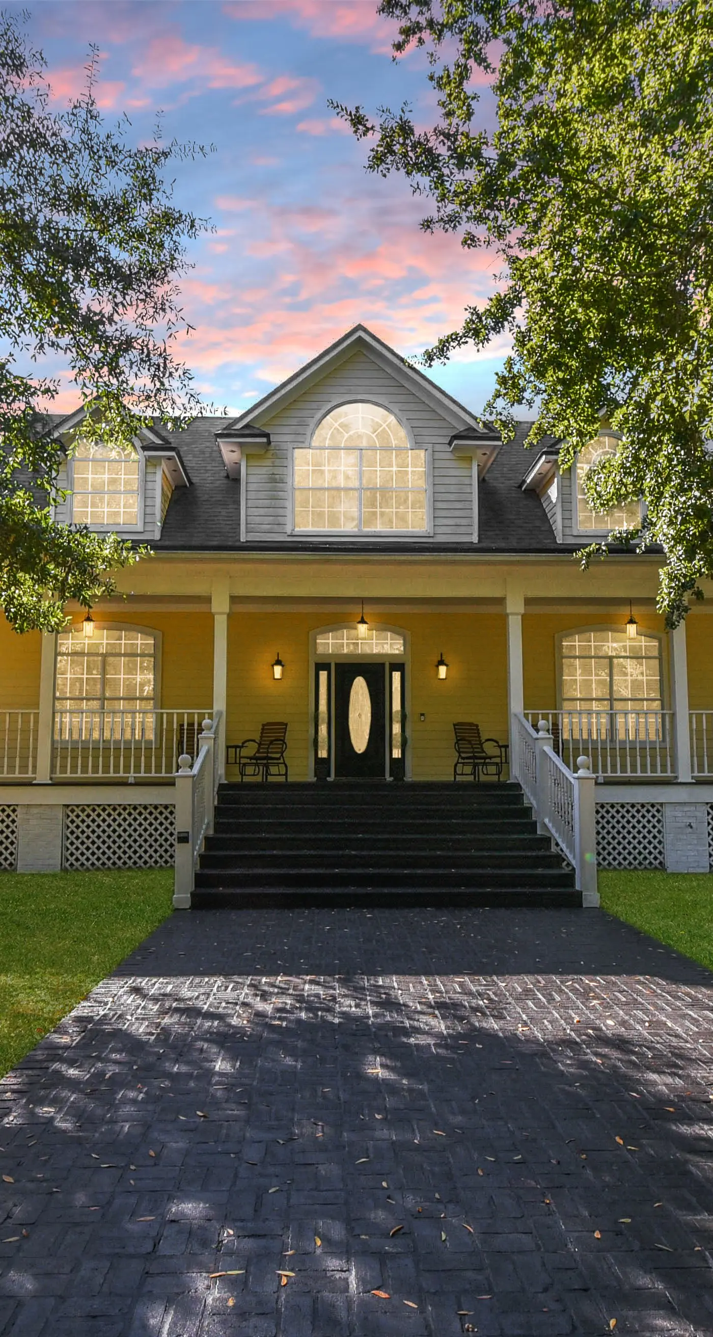 The Grand Luxe Sanctuary : The Crown Jewel Of Jacksonville