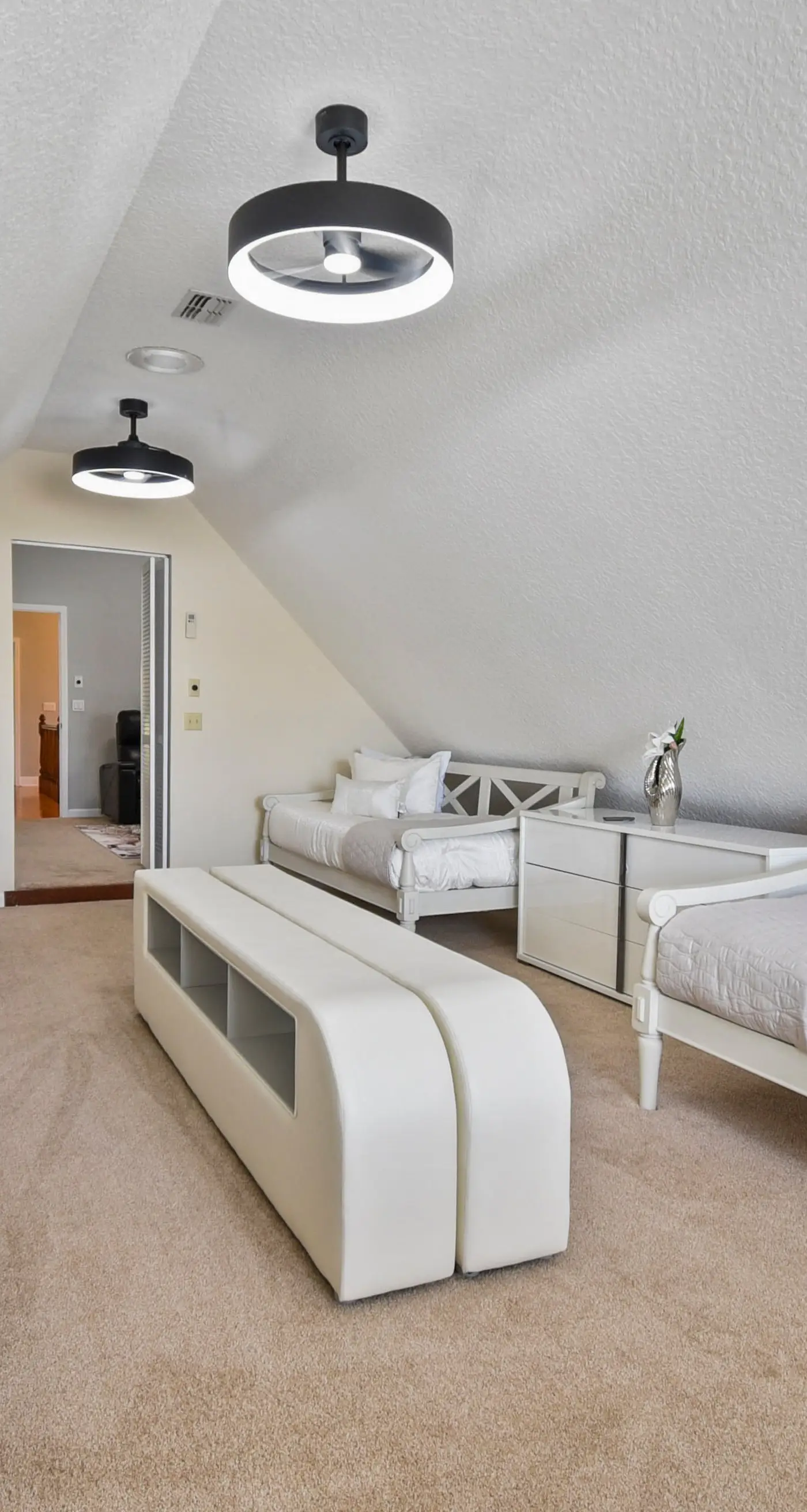 The Grand Luxe Sanctuary : The Crown Jewel Of Jacksonville