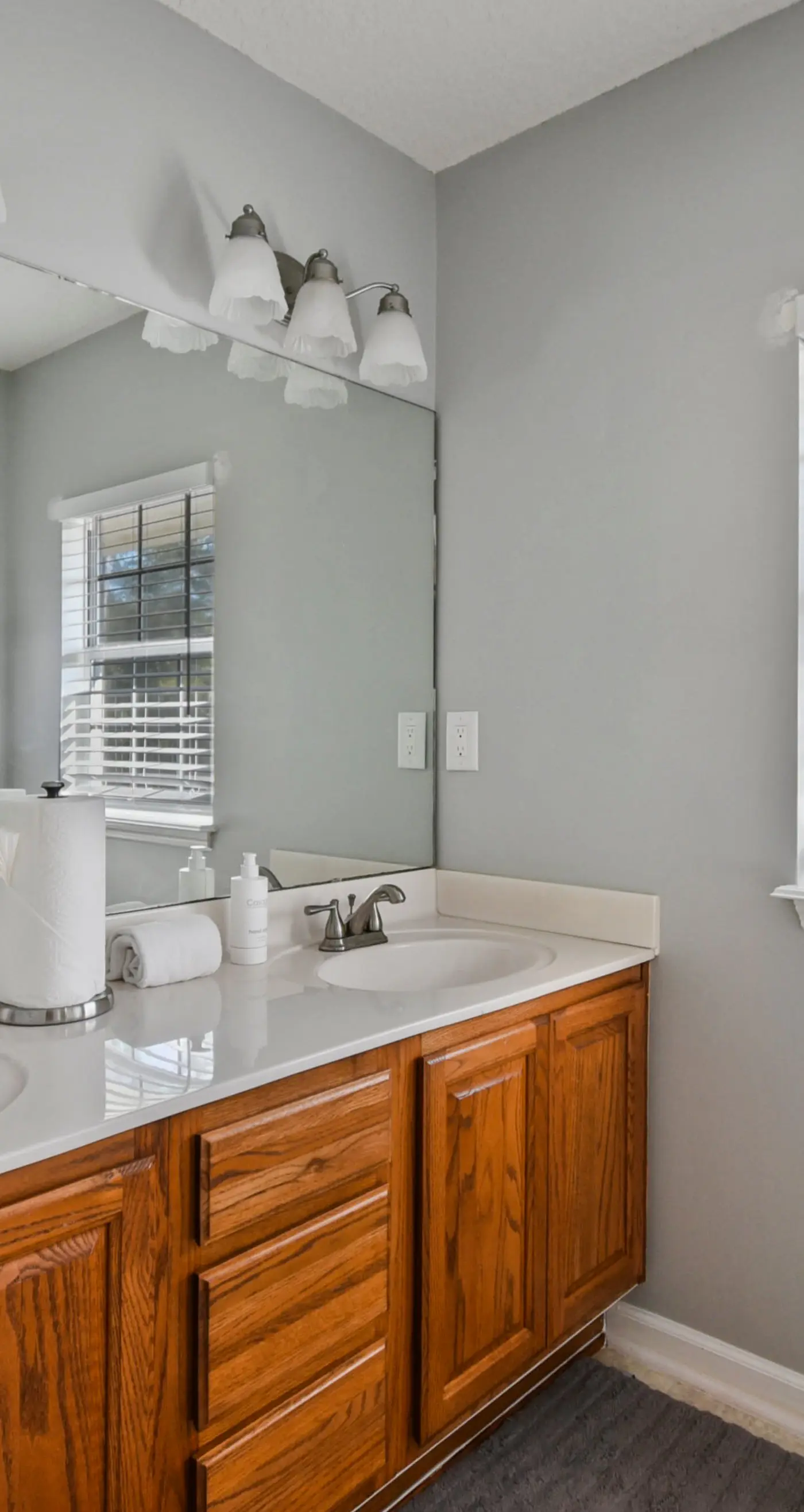 The Grand Luxe Sanctuary : The Crown Jewel Of Jacksonville