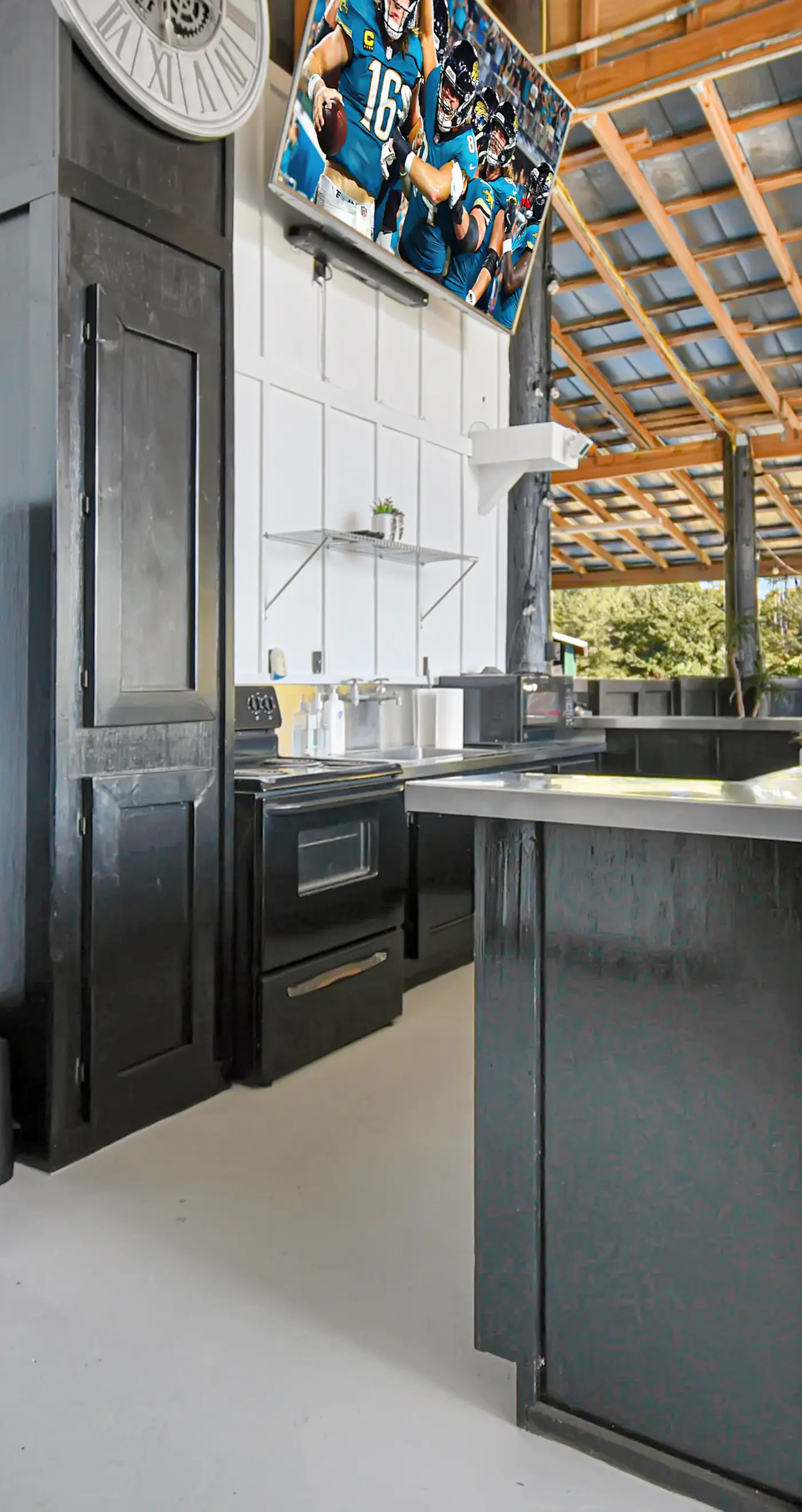 The Grand Luxe Sanctuary : The Crown Jewel Of Jacksonville