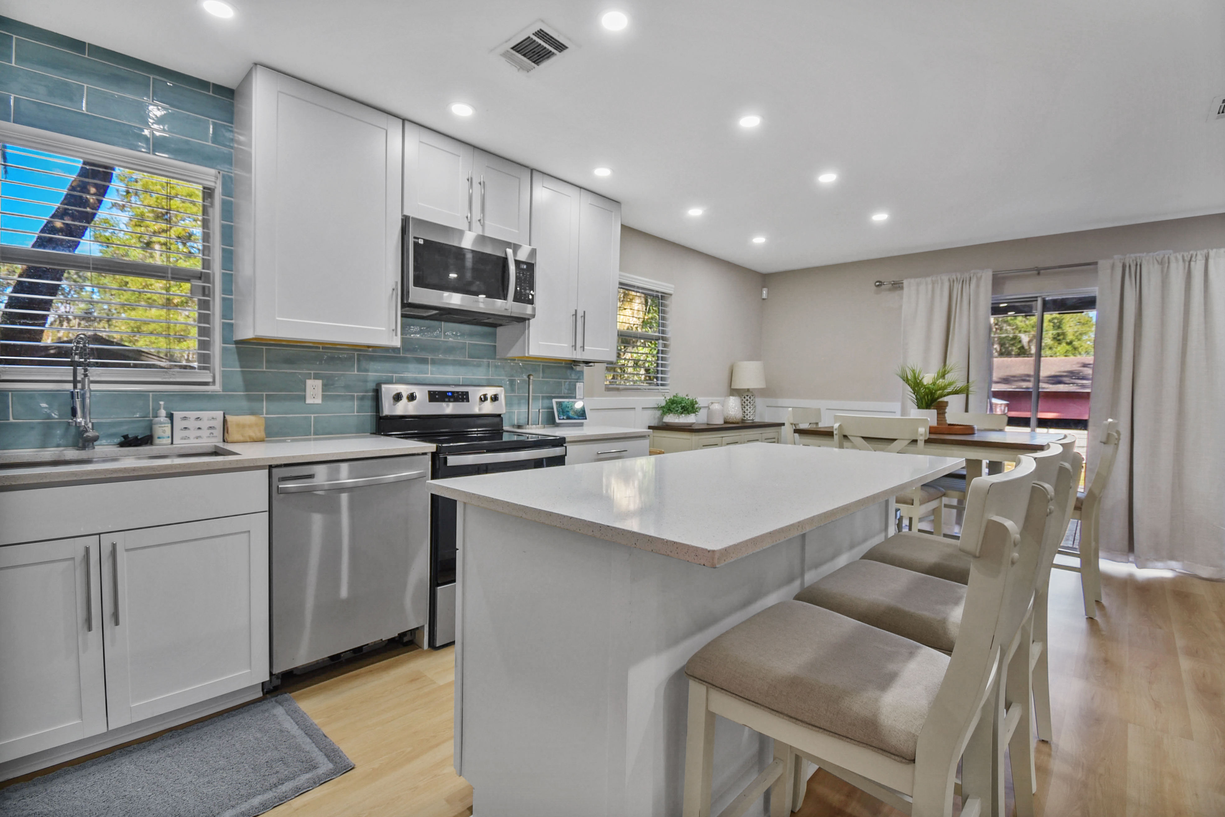 Family & Pet-Friendly Home Near Beach, Downtown & Boat Ramp