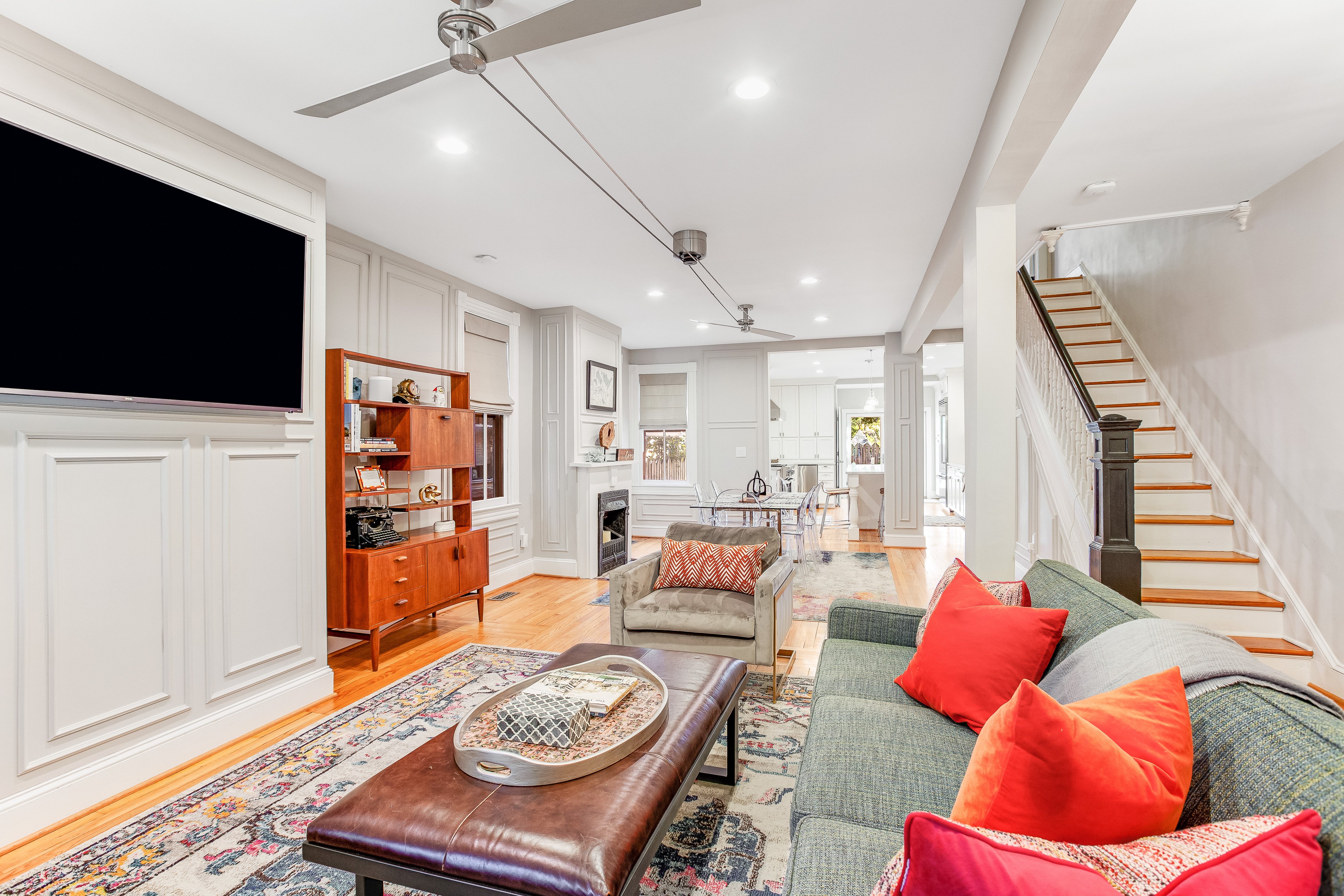 Updated historic home with parking; near Academy, college & harbor - central AC